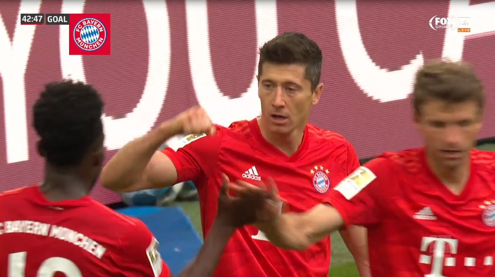 Dublet Roberta Lewandowskiego z Fortuną Duesseldorf! Bayern gromi, Polak strzela [WIDEO]