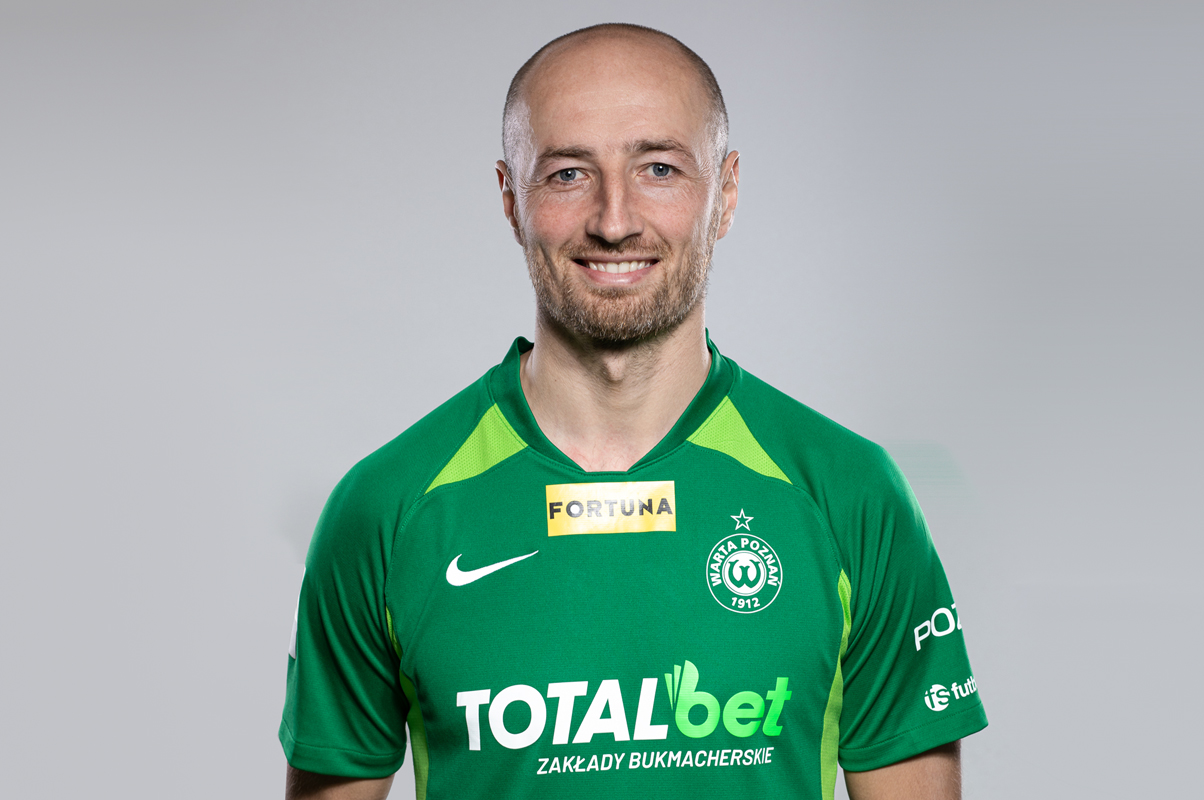 Łukasz Trałka nie zamierza kończyć kariery. Doświadczony piłkarz na rok dłużej w Warcie Poznań