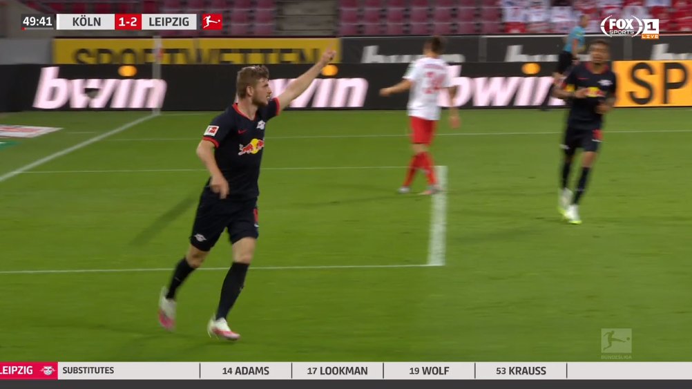 Wyjazdowa wygrana RB Lipsk. Timo Werner goni Roberta Lewandowskiego [WIDEO]