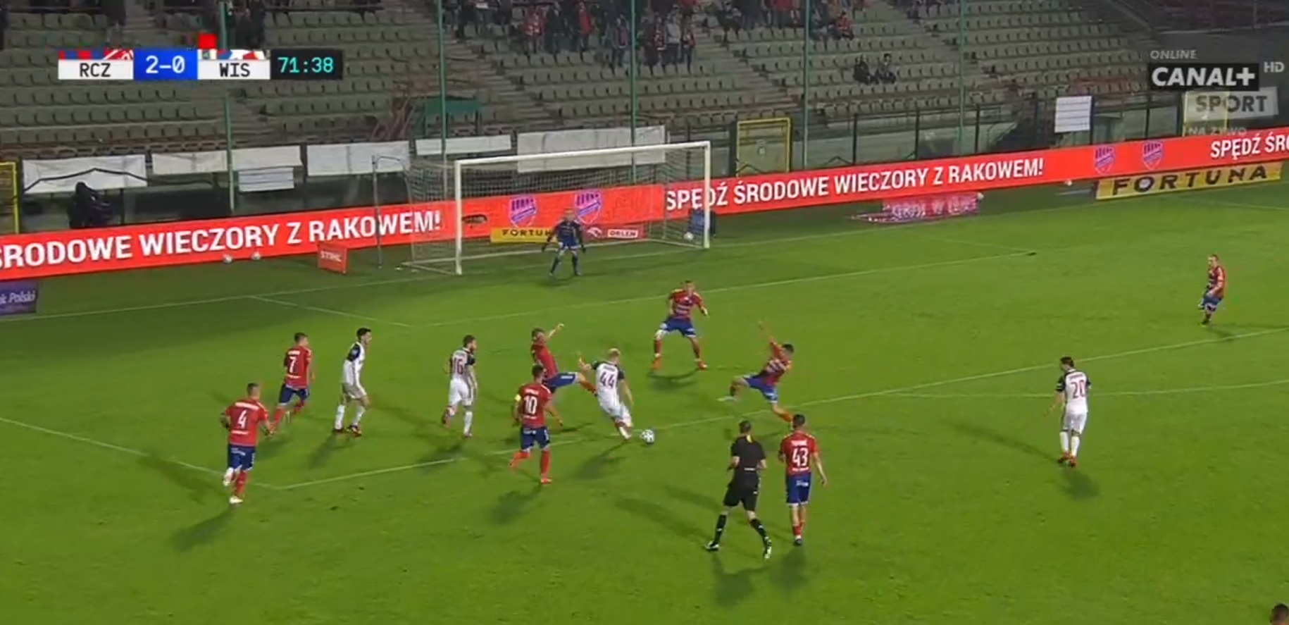 Aleksander Buksa potwierdza wielki talent! Znakomity gol 17-latka w meczu z Rakowem Częstochowa [WIDEO]