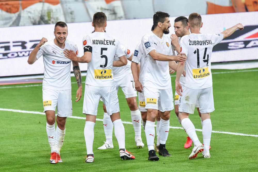 Korona Kielce i Arka Gdynia zostaną w PKO Ekstraklasie? Możliwa zmiana regulaminu w ostatniej chwili!