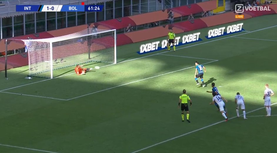 Łukasz Skorupski obronił rzut karny Lautaro Martineza! Polak odwrócił losy meczu, Inter na kolanach [WIDEO]