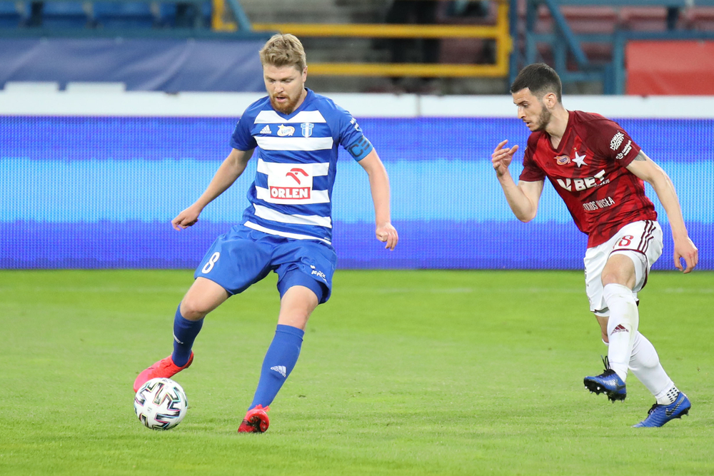 Media: Wieczysta Kraków znów szokuje! Klub z okręgówki chciał pozyskać reprezentanta Polski oraz gracza Legii