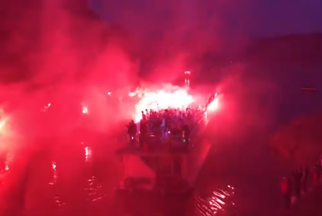 Takiej fety jeszcze nie było! Legia świętowała mistrzostwo na statku [WIDEO]