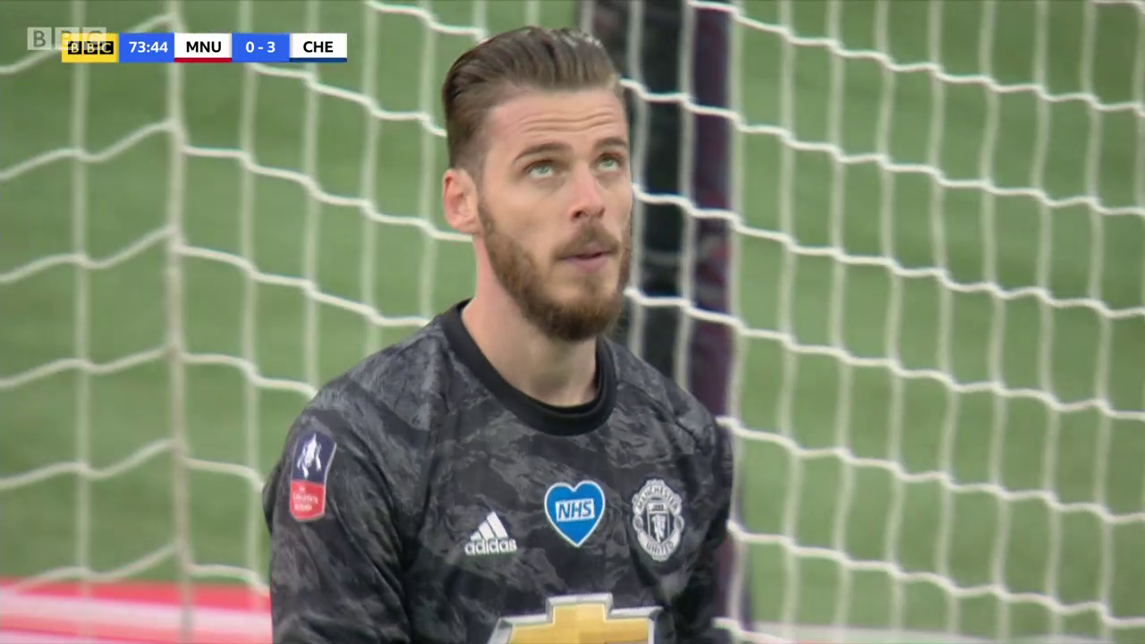 Chelsea pokonała Manchester United i zagra w finale Pucharu Anglii! Koszmarna kontuzja i fatalny błąd [WIDEO]