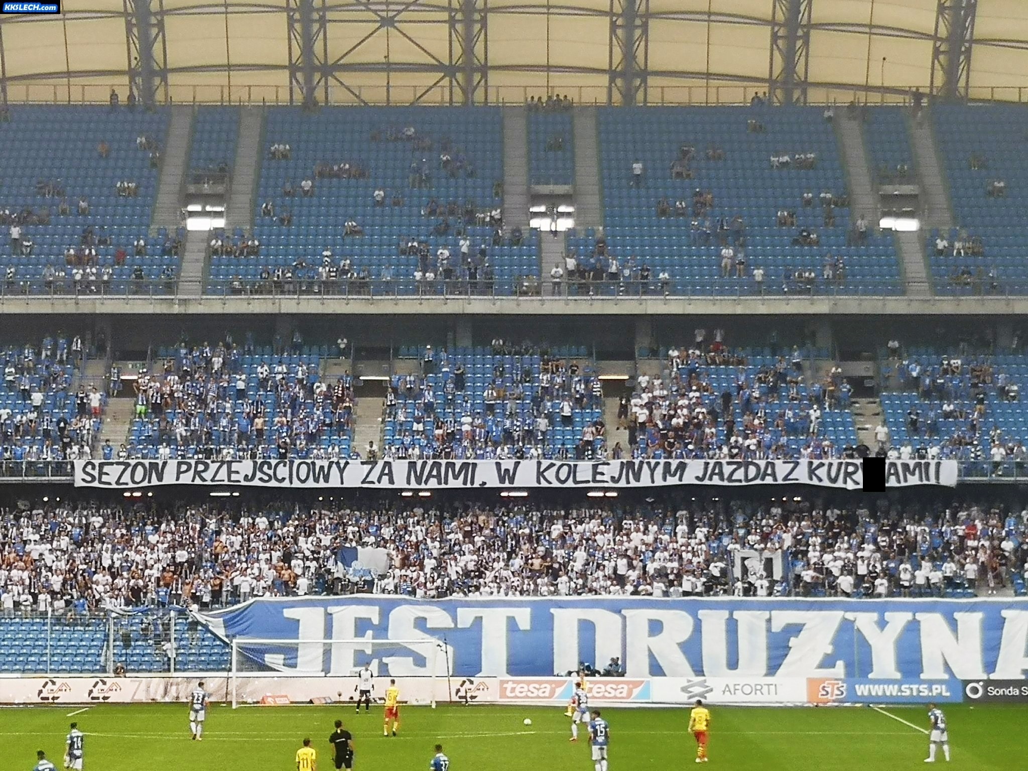 Wulgarne, ale trafne przesłanie kibiców Lecha. Koniec wymówek, “Kolejorz” musi grać o trofea