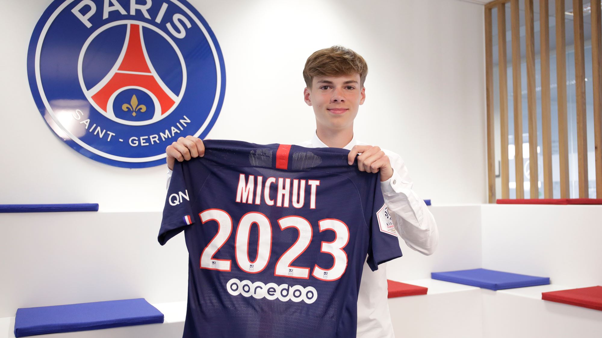 Utalentowany pomocnik zostaje w PSG. Właśnie podpisał profesjonalny kontrakt
