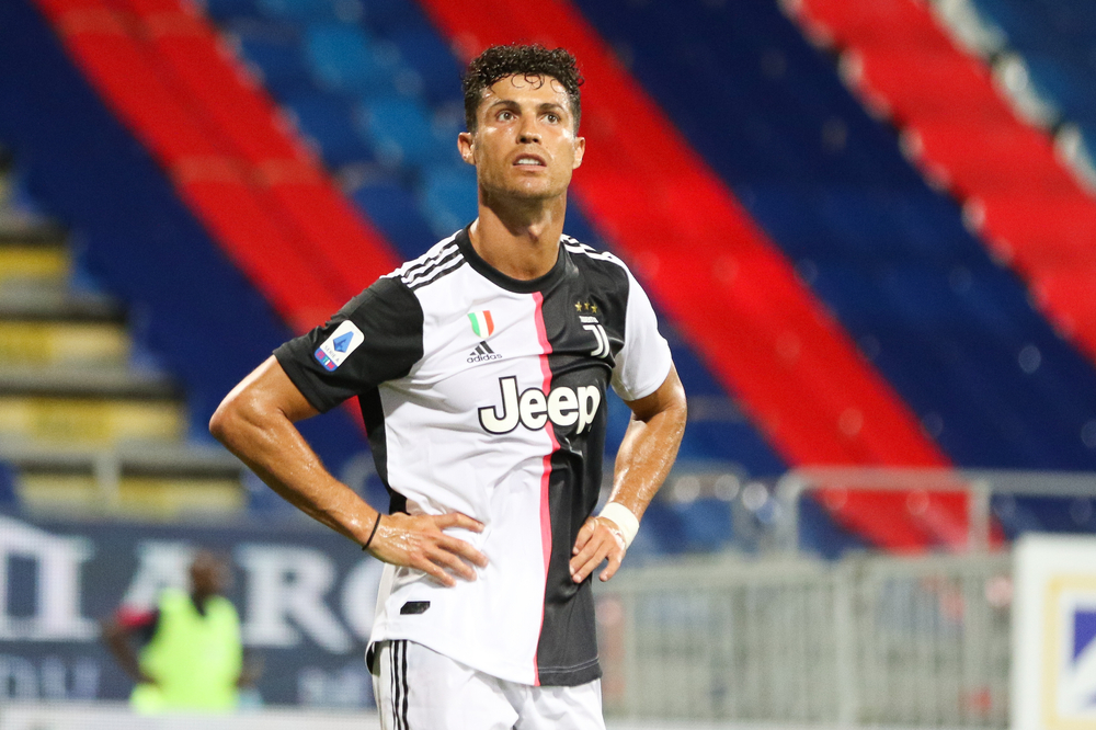 Włamanie do posiadłości Cristiano Ronaldo. Złodziej zabrał koszulkę Juventusu z autografami