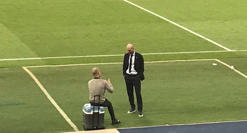 Pep Guardiola zdradził, o czym rozmawiał z Zidanem po meczu Ligi Mistrzów. "Pogratulowałem mu wygranej"