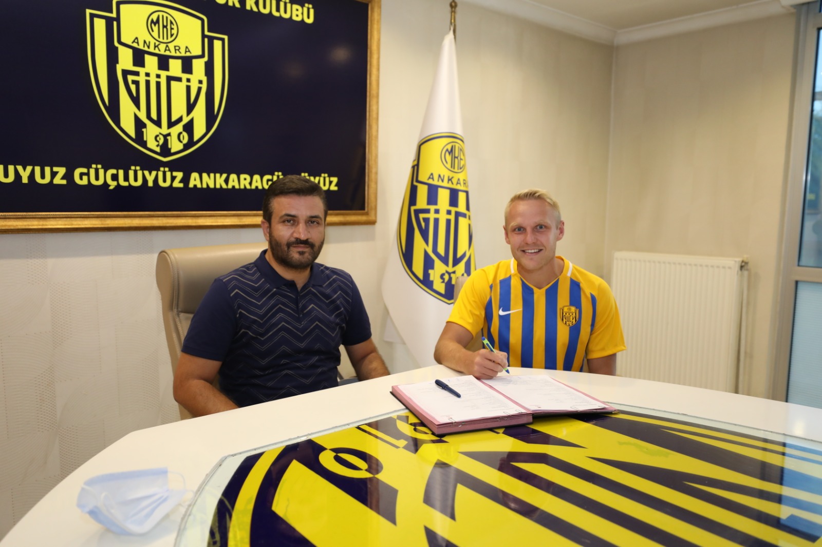 Ankaragucu wykupiło piłkarza Lechii Gdańsk. Daniel Łukasik i Konrad Michalak zostają w klubie