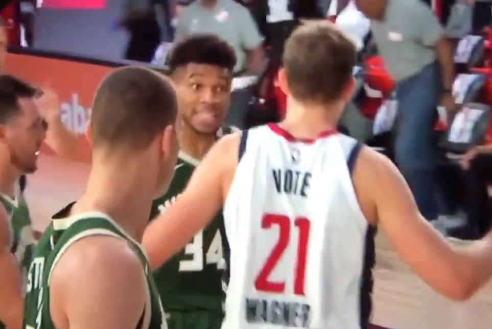 Gwiazdorowi NBA puściły nerwy. Skandaliczne zachowanie Giannisa Antetokounmpo [WIDEO]