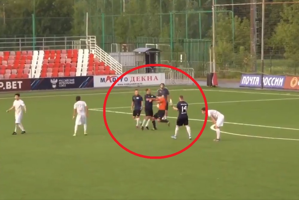 Były reprezentant Rosji pobił sędziego w meczu amatorów. Wpadł w furię, bo dostał czerwoną kartkę [WIDEO]