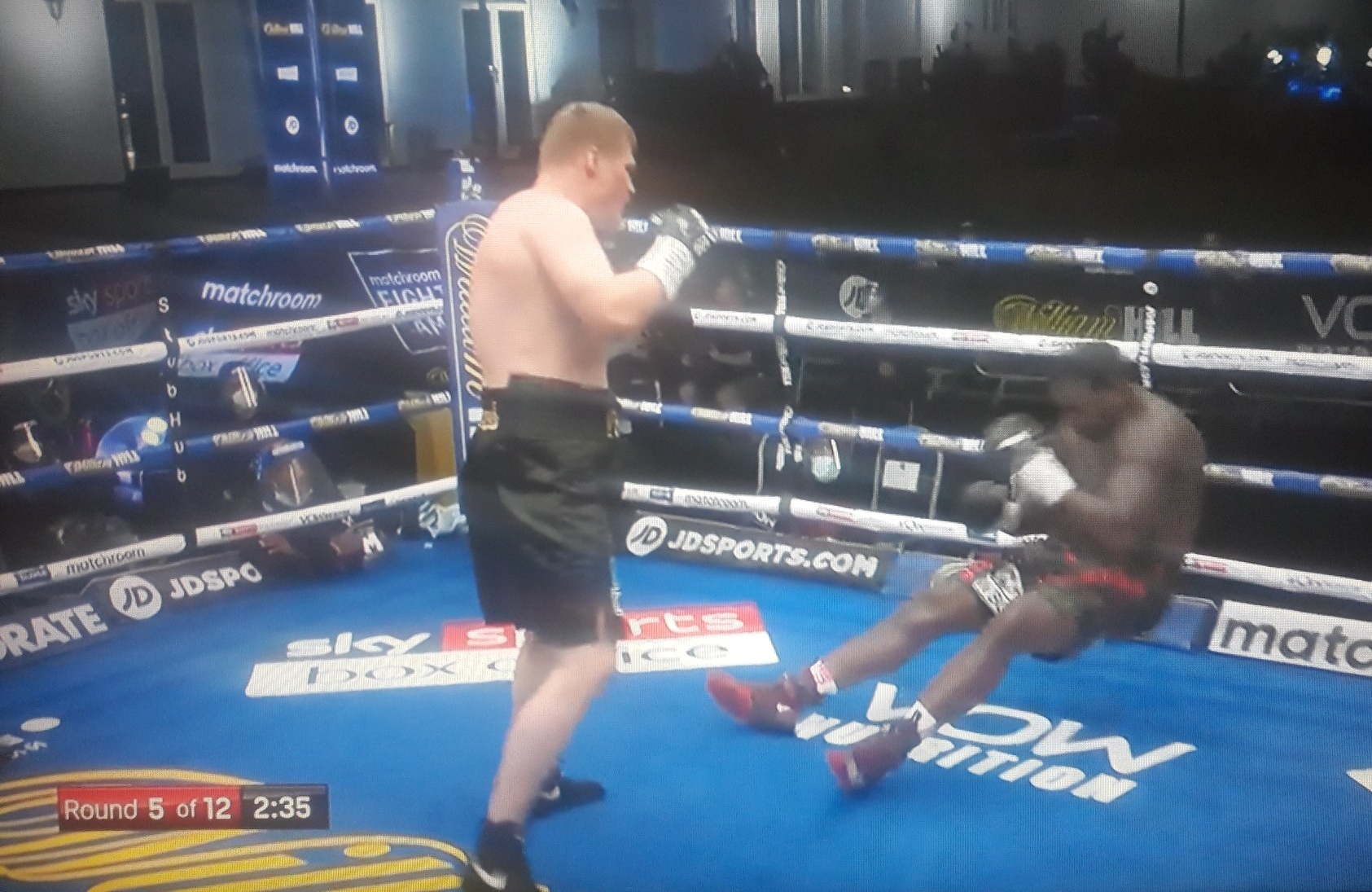 Powietkin pokonał Whyte'a. Niesamowity zwrot akcji i piorunujący nokaut! [WIDEO]
