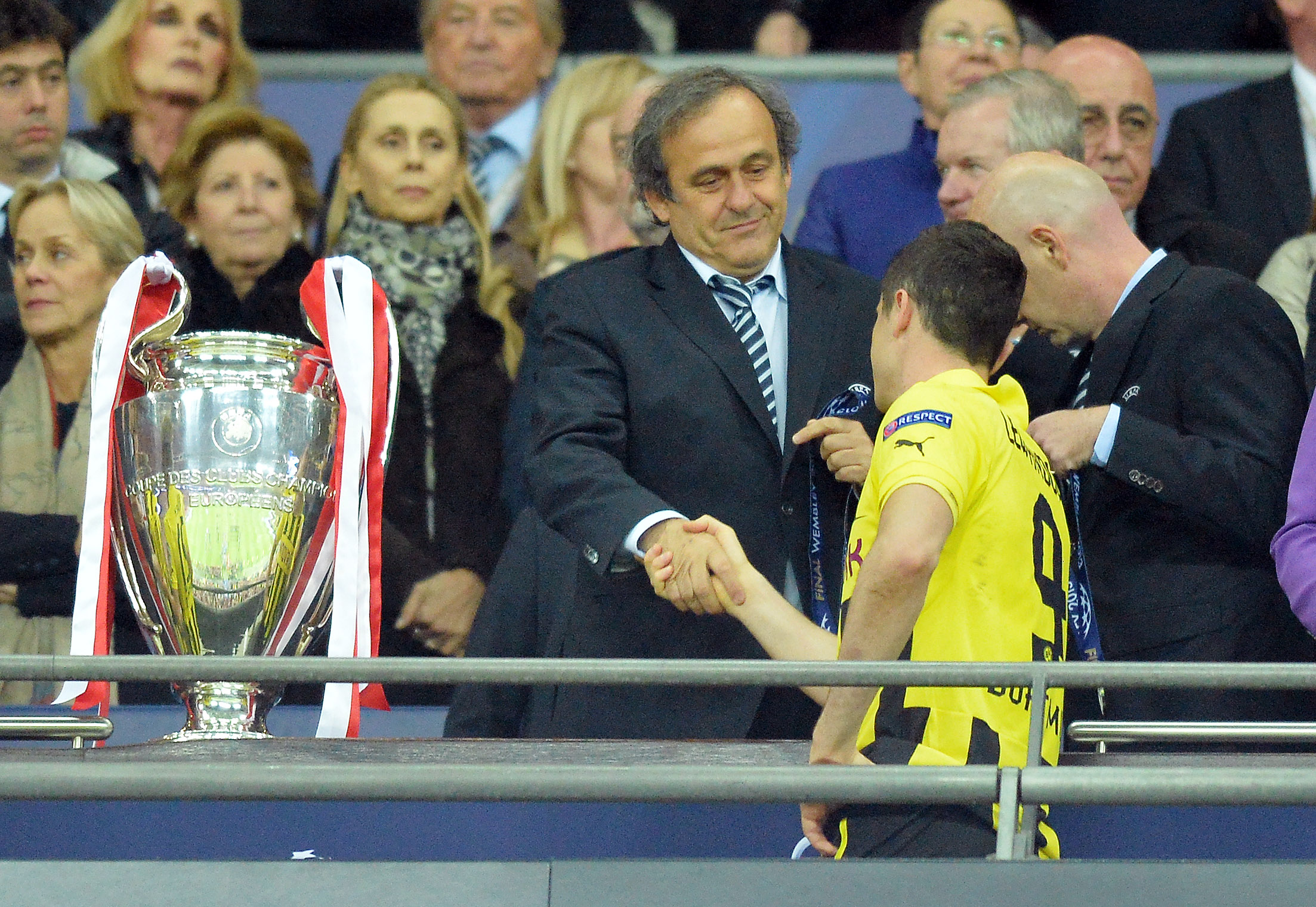 Throwback do 2013 roku. Bójka przed Wembley, łzy Piszczka i pierwszy finał Lewandowskiego