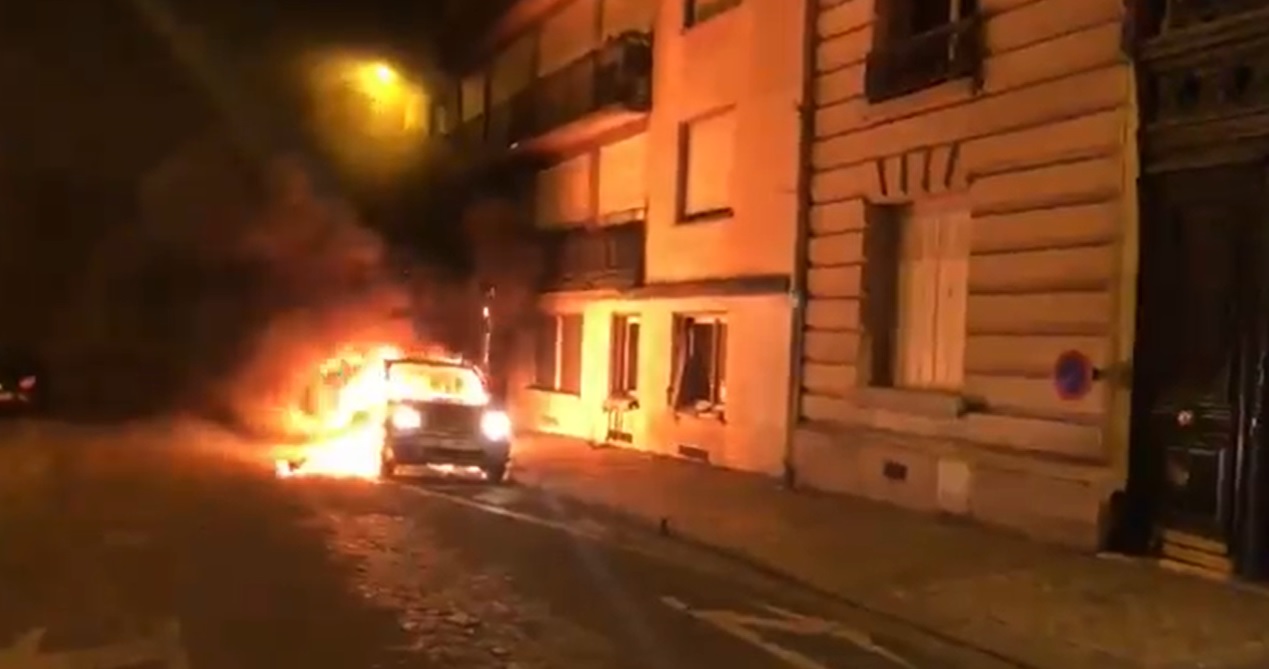 Zamieszki i starcia z policją w Paryżu po finale Ligi Mistrzów. W Marsylii eksplozja radości [WIDEO]