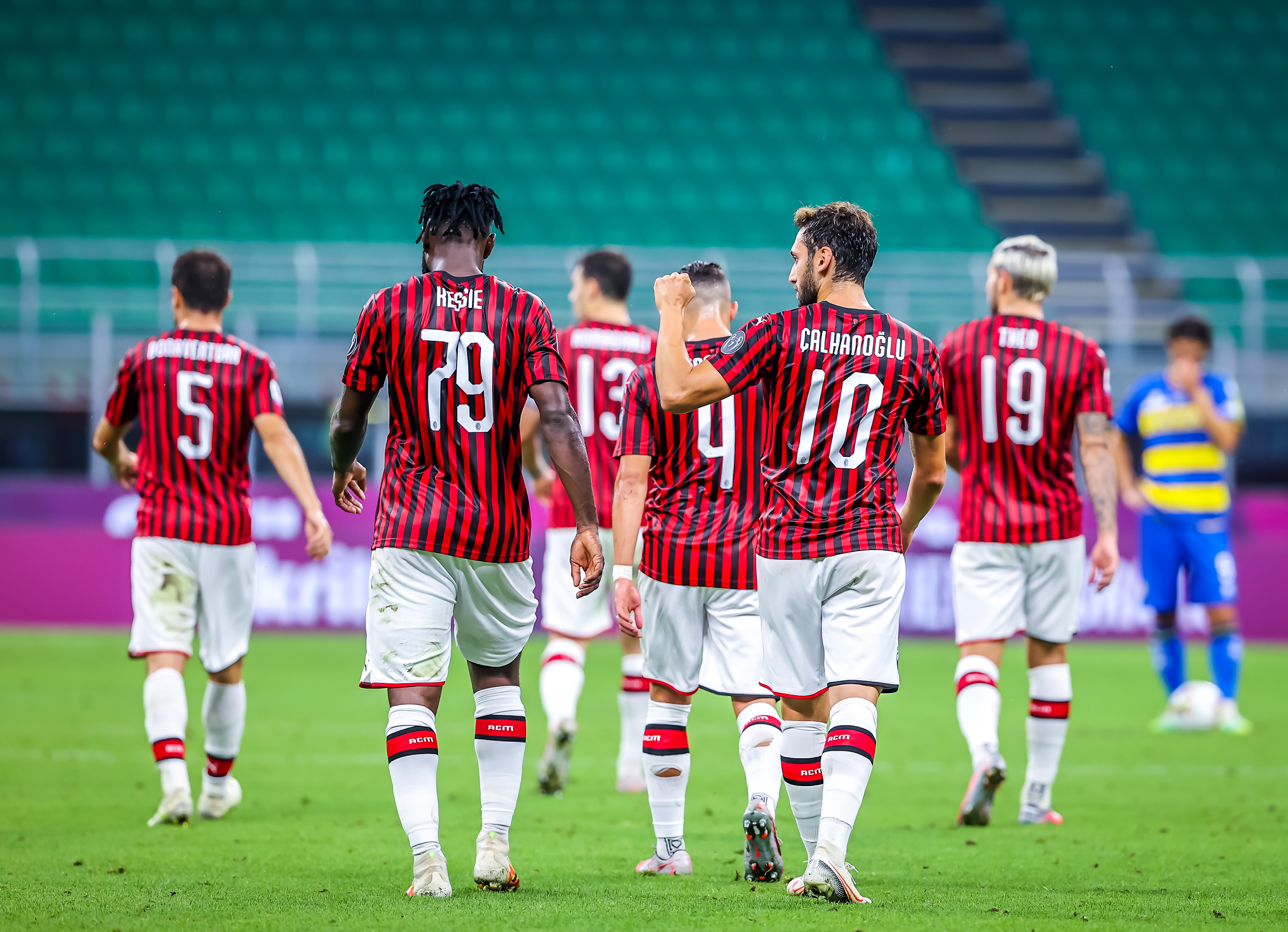 Był wyszydzany dom starców, jest obiecująca fabryka talentów. Milan marzy o LM i znów może być wielki