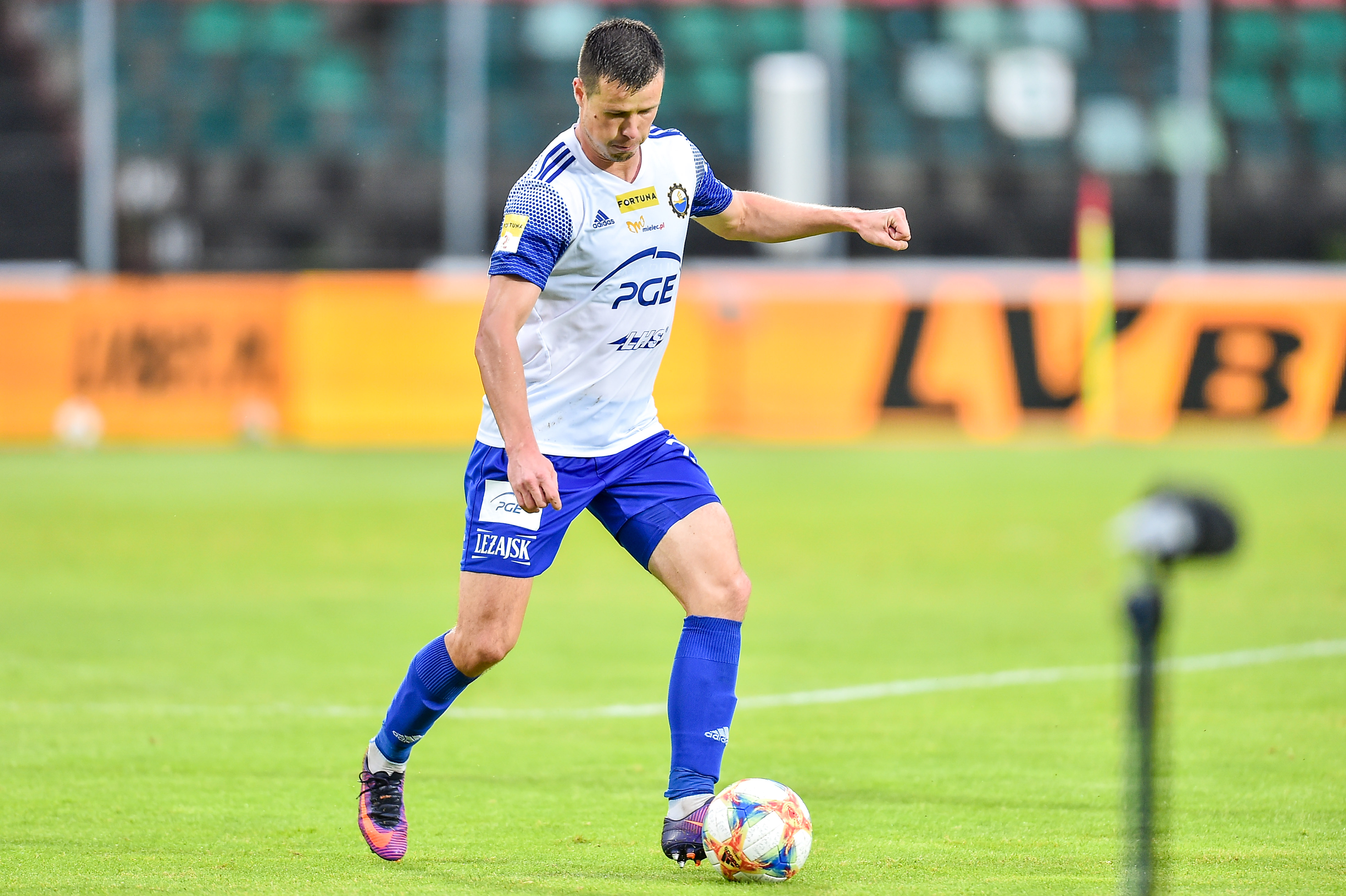 Stal Mielec chce pozbyć się niepotrzebnych piłkarzy. Wystawiła trzech graczy na listę transferową