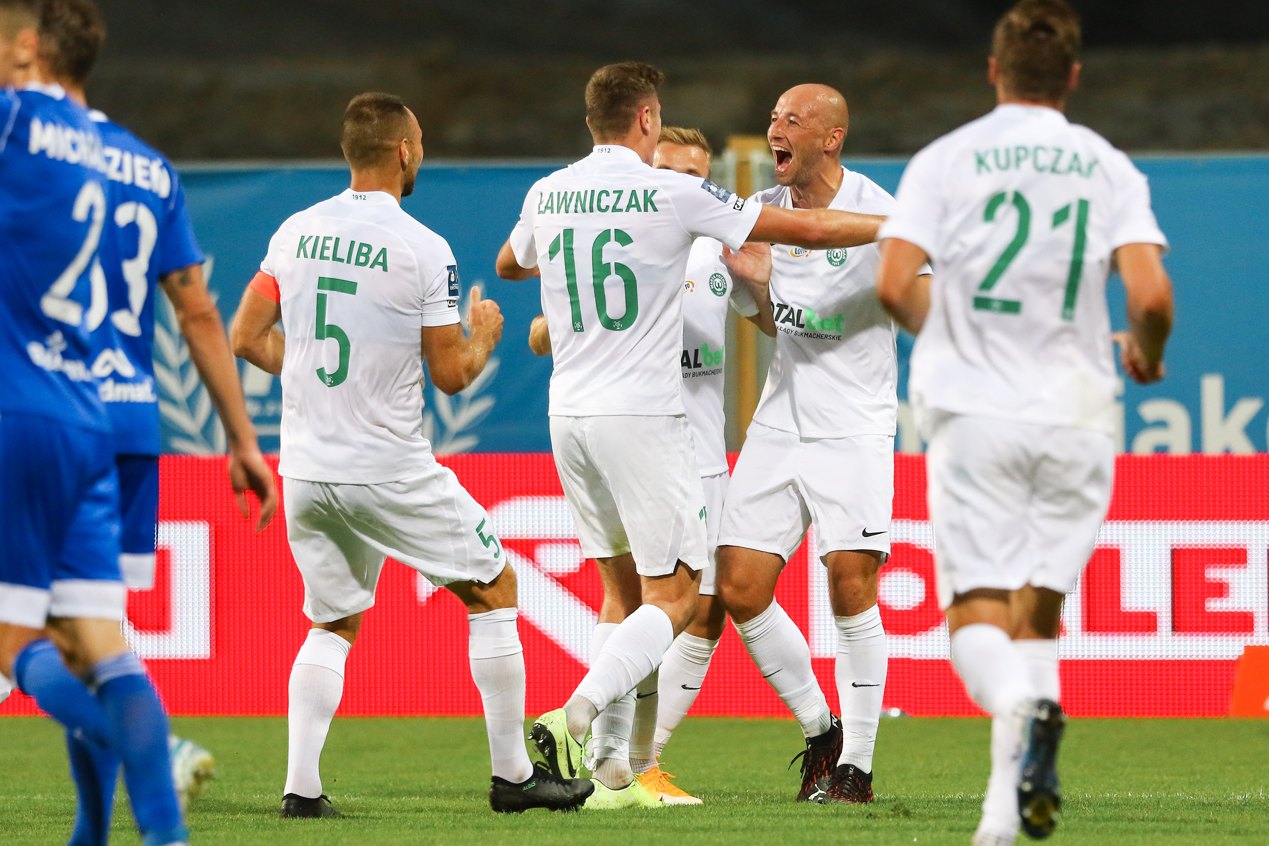 Warta Poznań z pierwszym zwycięstwem w PKO Ekstraklasie. Gol i dwie asysty Łukasza Trałki [WIDEO]