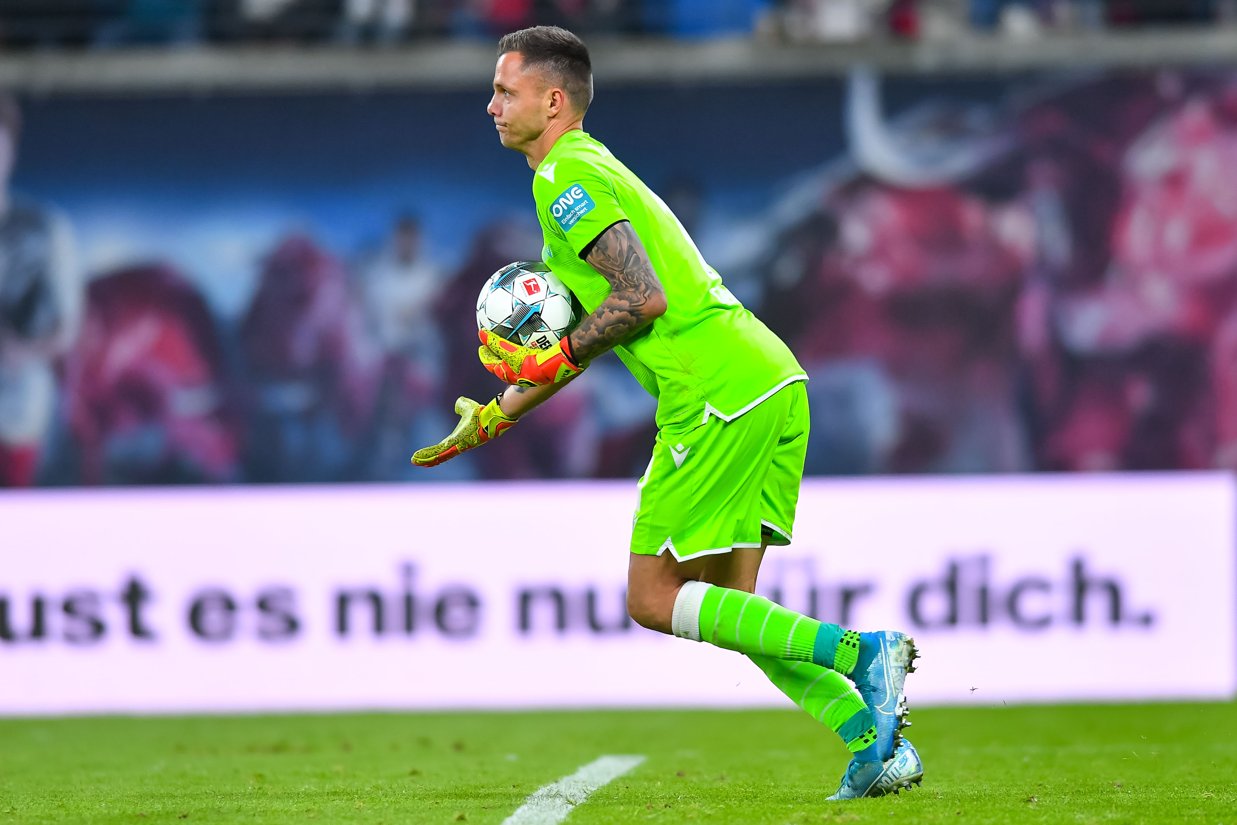 Sensacyjna porażka Borussii Dortmund! Znakomity występ Rafała Gikiewicza [WIDEO]