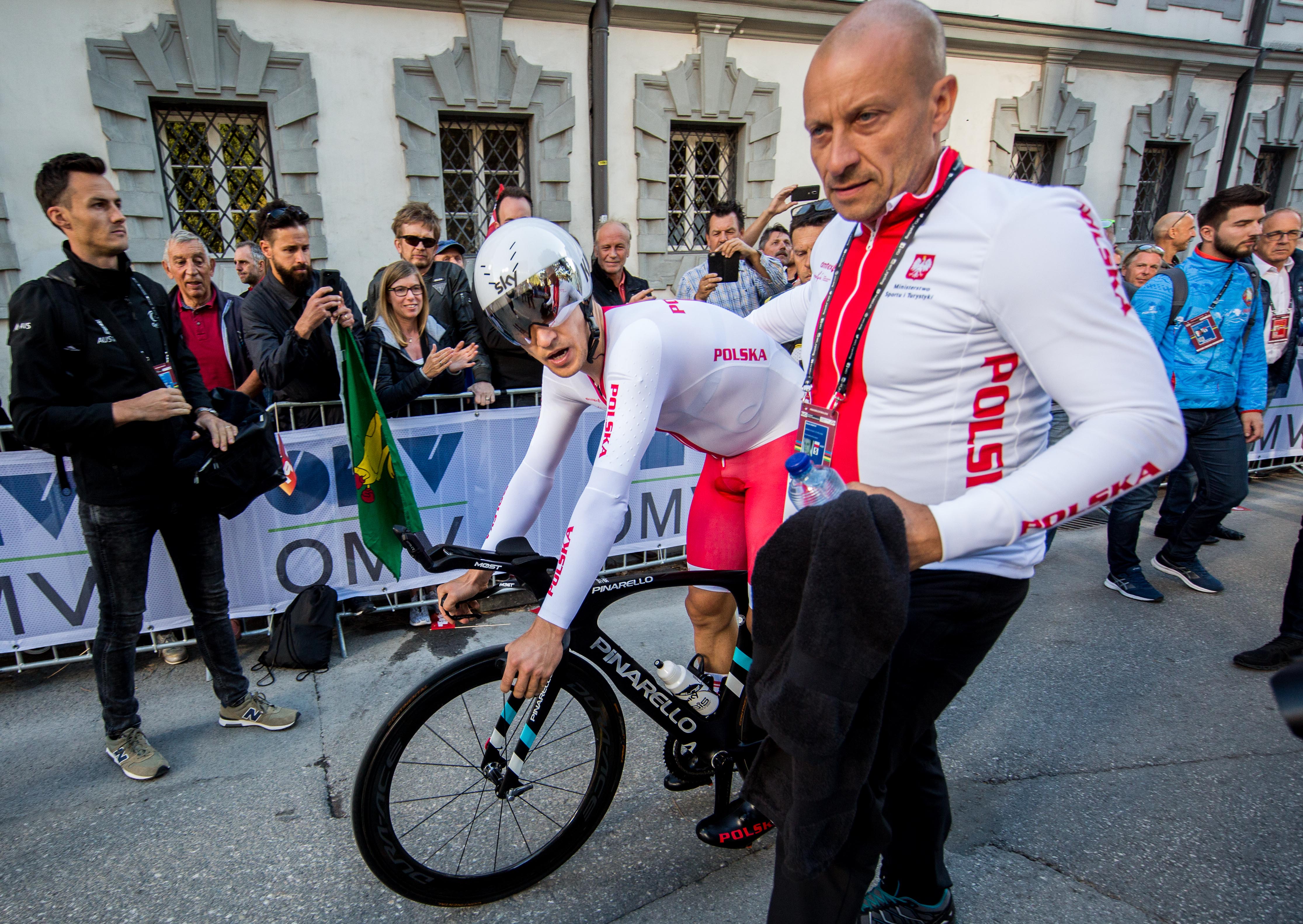 Media: Tyle Kwiatkowski zainkasował za zwycięstwo w Tour de France. Niemiła niespodzianka