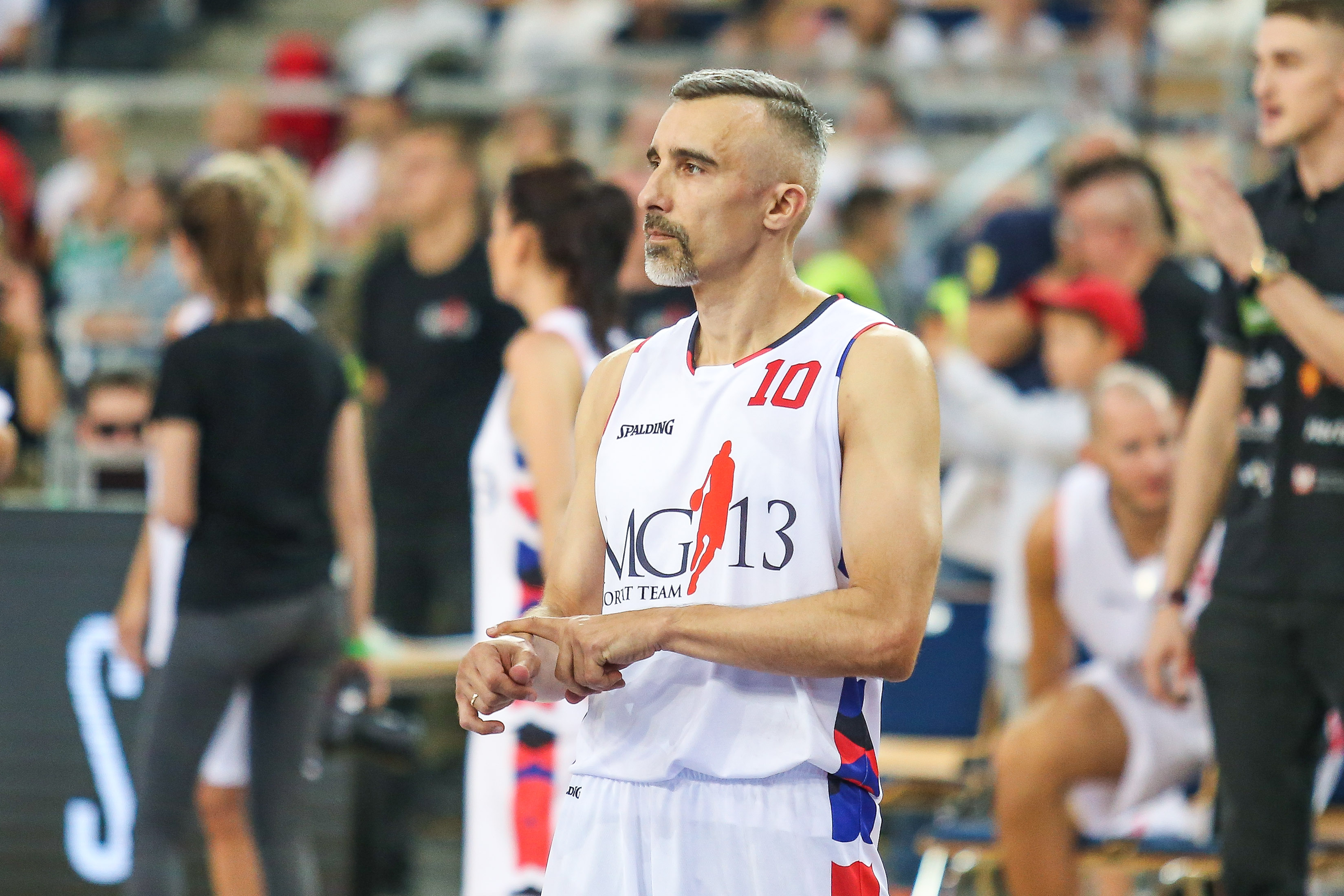 "Umowy z grającymi na pół gwizdka to kopanie sobie grobu". Legenda o kondycji polskiego basketu [NASZ WYWIAD]