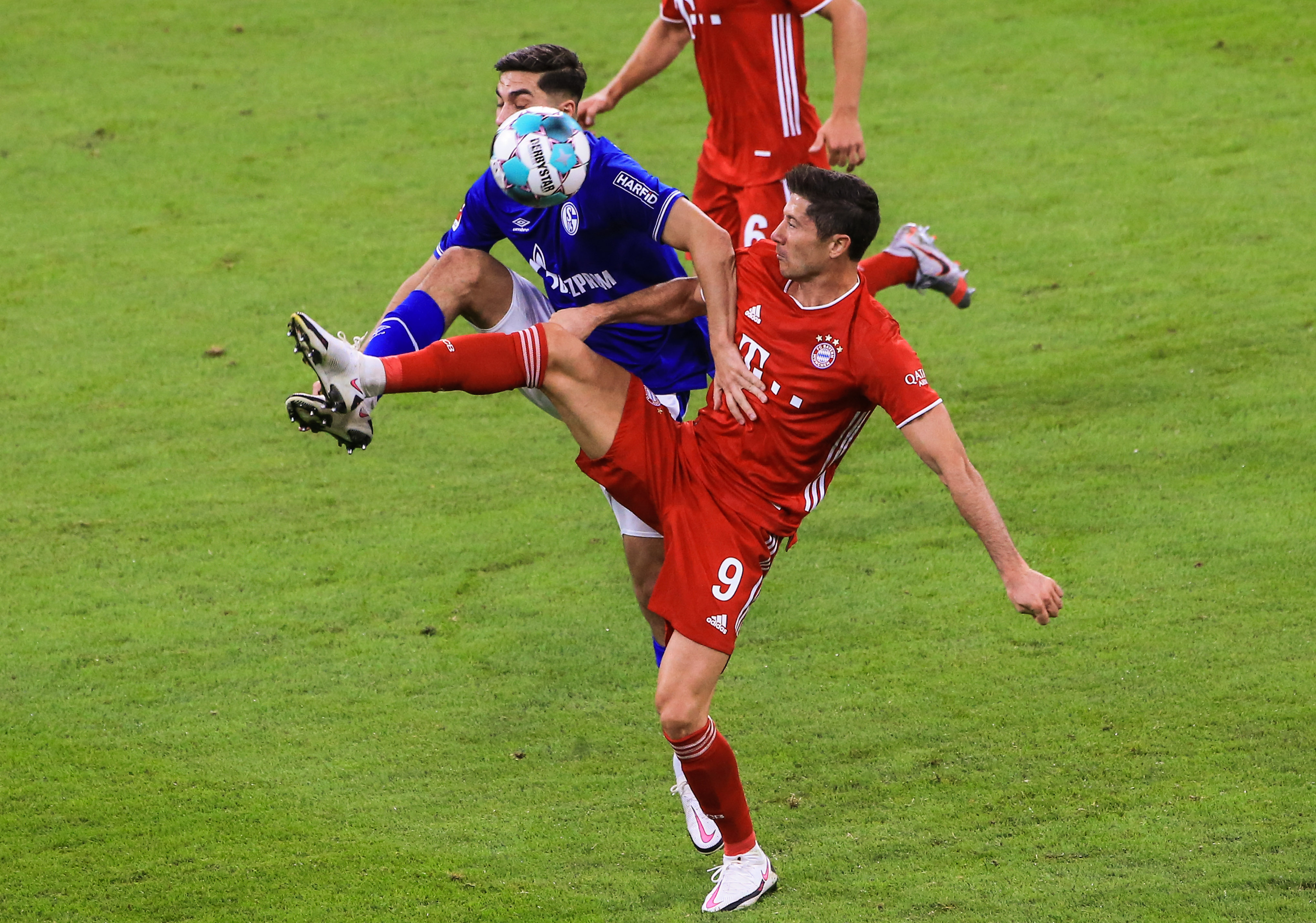 Niemiecki napastnik: Jestem zdumiony, że Robert Lewandowski nie ma noty 99 w grze FIFA