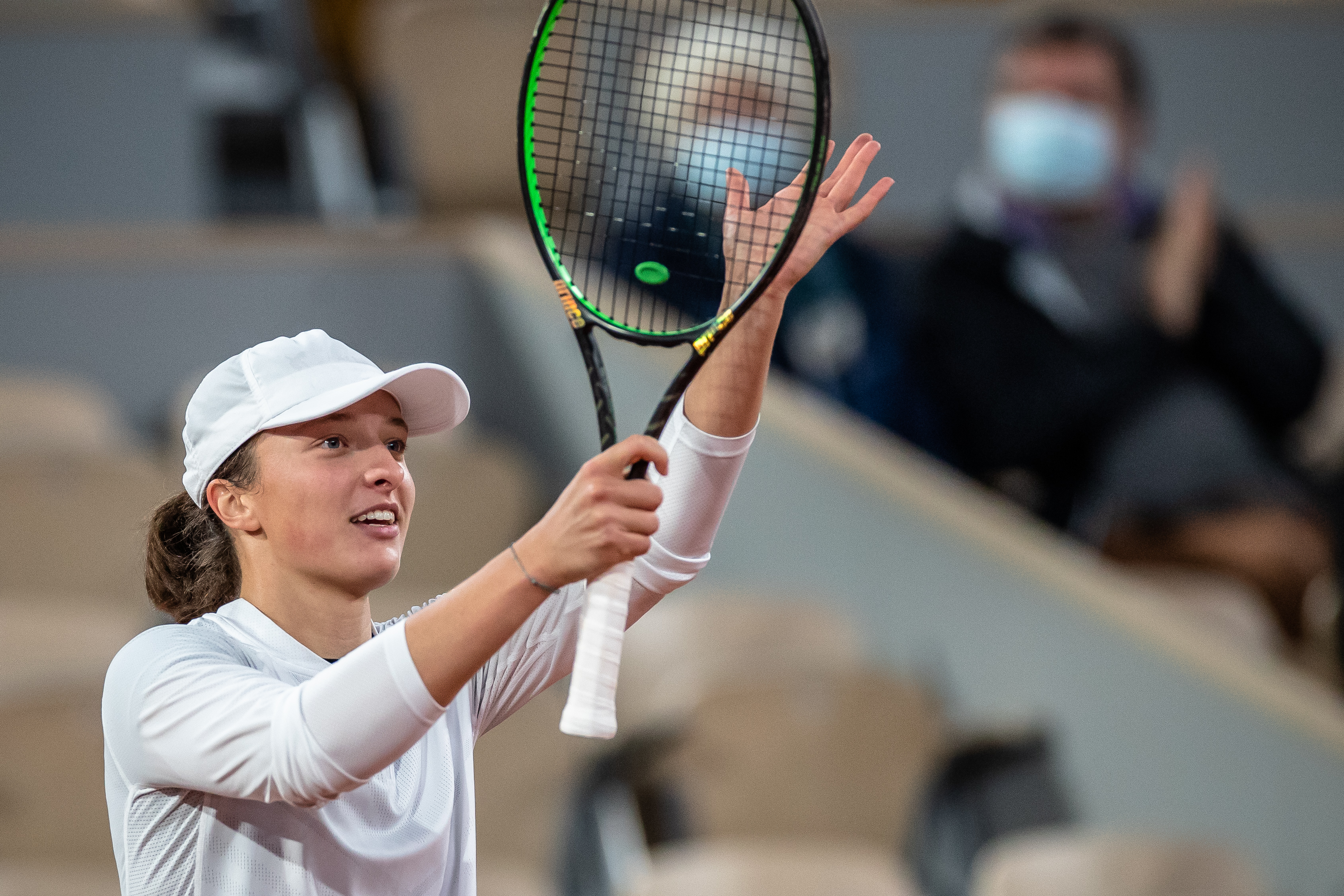 Iga Świątek szczęśliwa po awansie do półfinału Roland Garros. "Właśnie o tym rozmawiałam z trenerem"