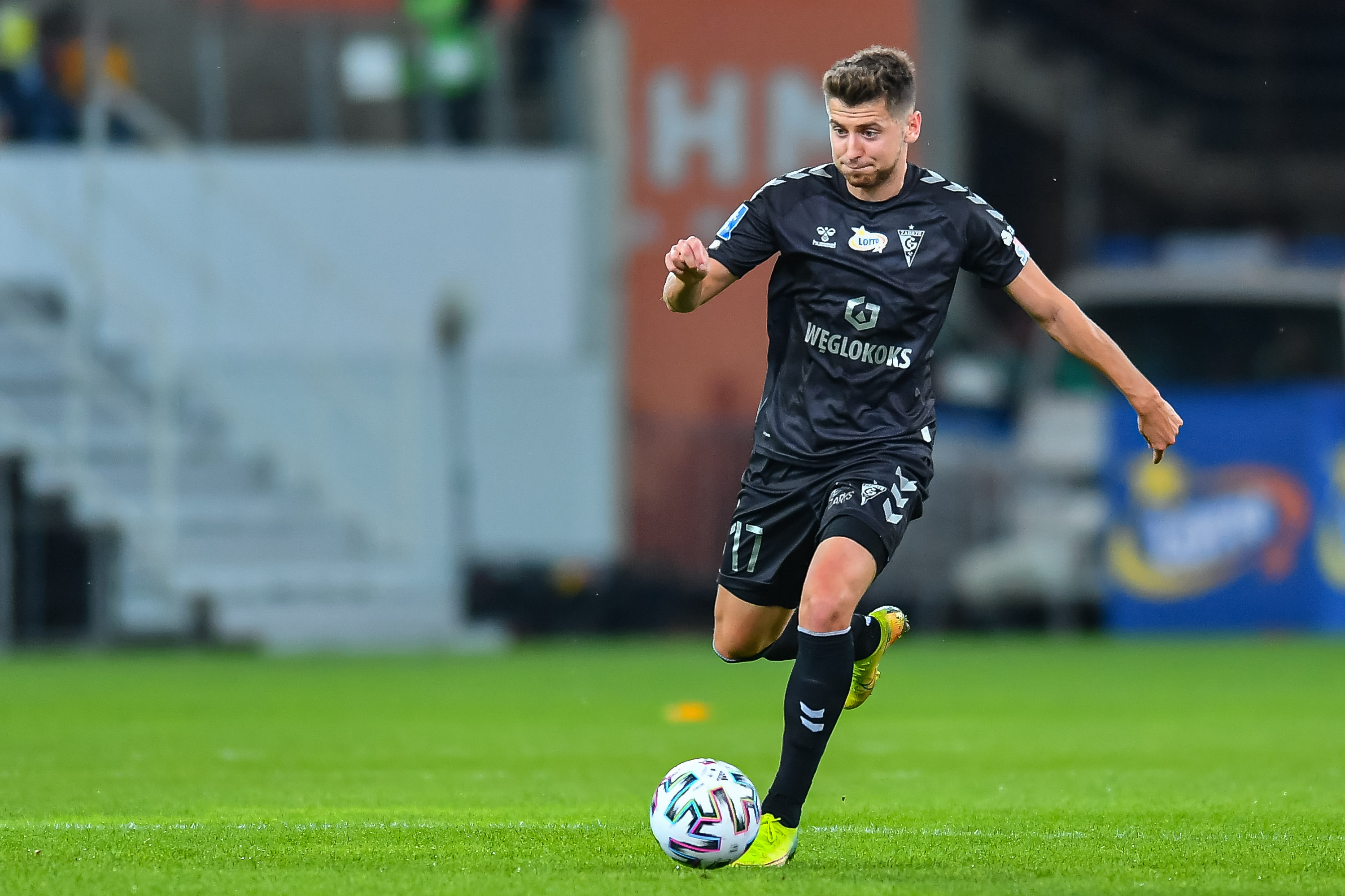 Ekstraklasa nagrodziła najlepszego piłkarza września. Wygrał zawodnik Górnika Zabrze