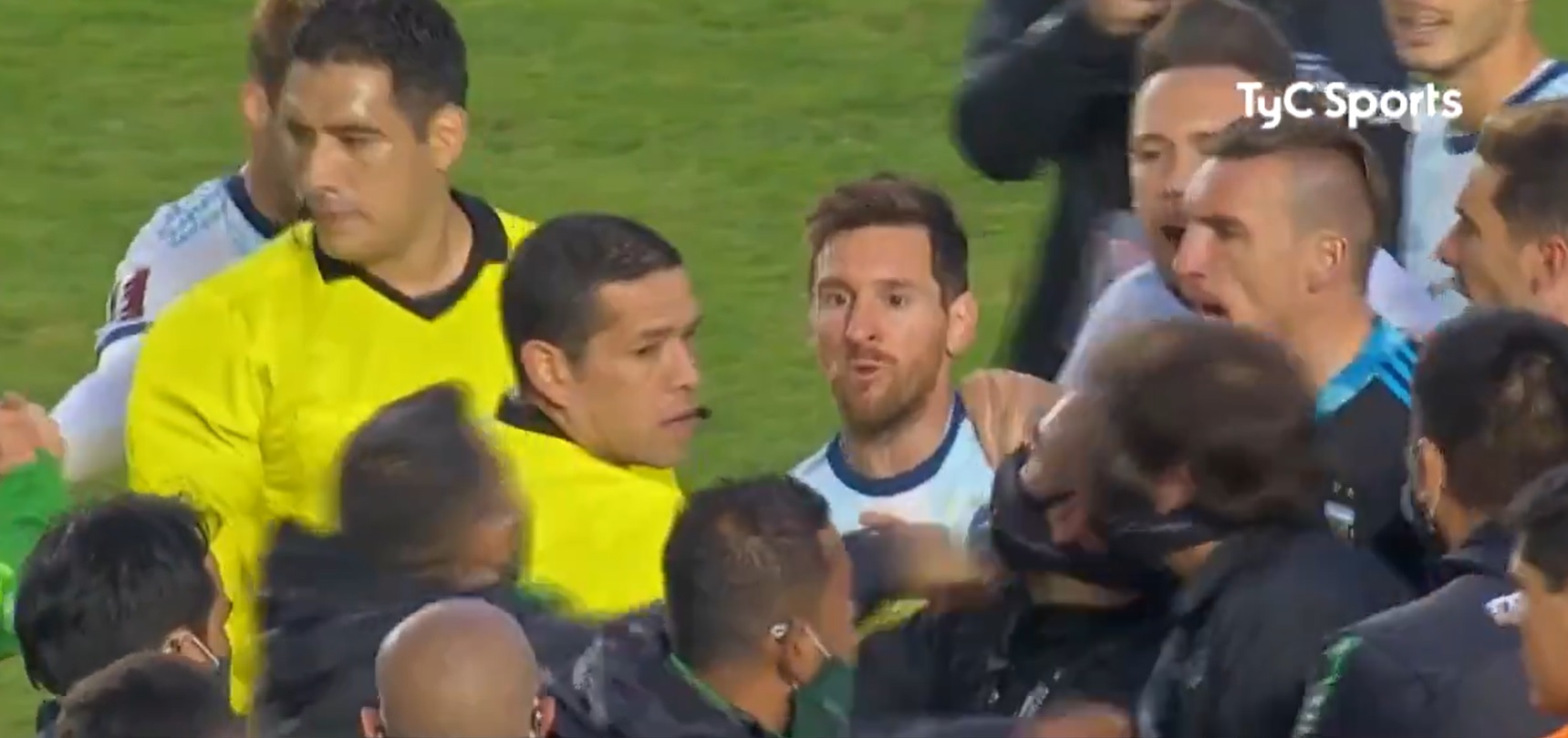 Awantura po meczu reprezentacji Argentyny. Leo Messi wściekł się na jednego z rywali. "Co jest, łysy?" [WIDEO]