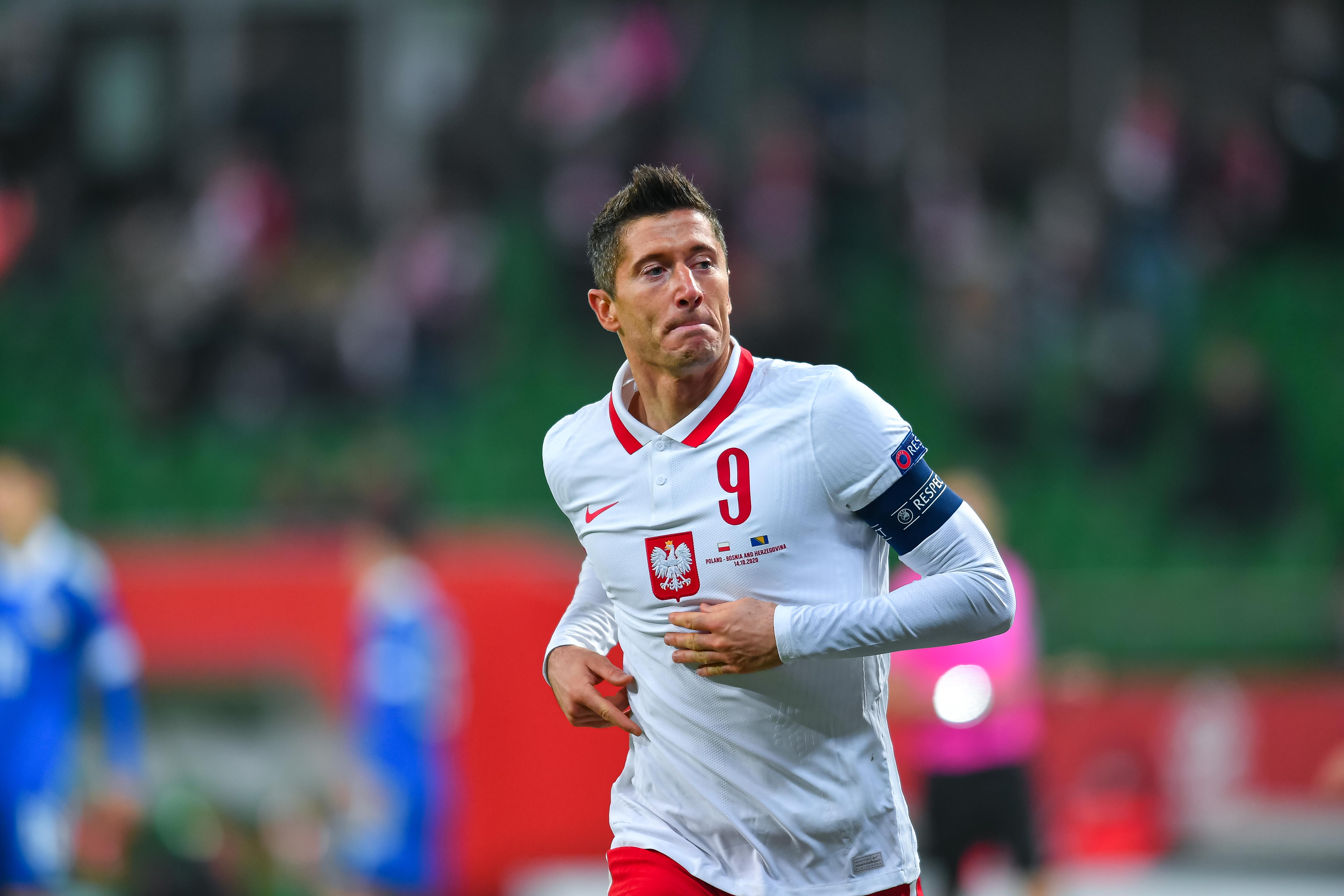Legendarny napastnik ocenił Roberta Lewandowskiego. "W polskiej lidze pewnie by tyle nie strzelał"