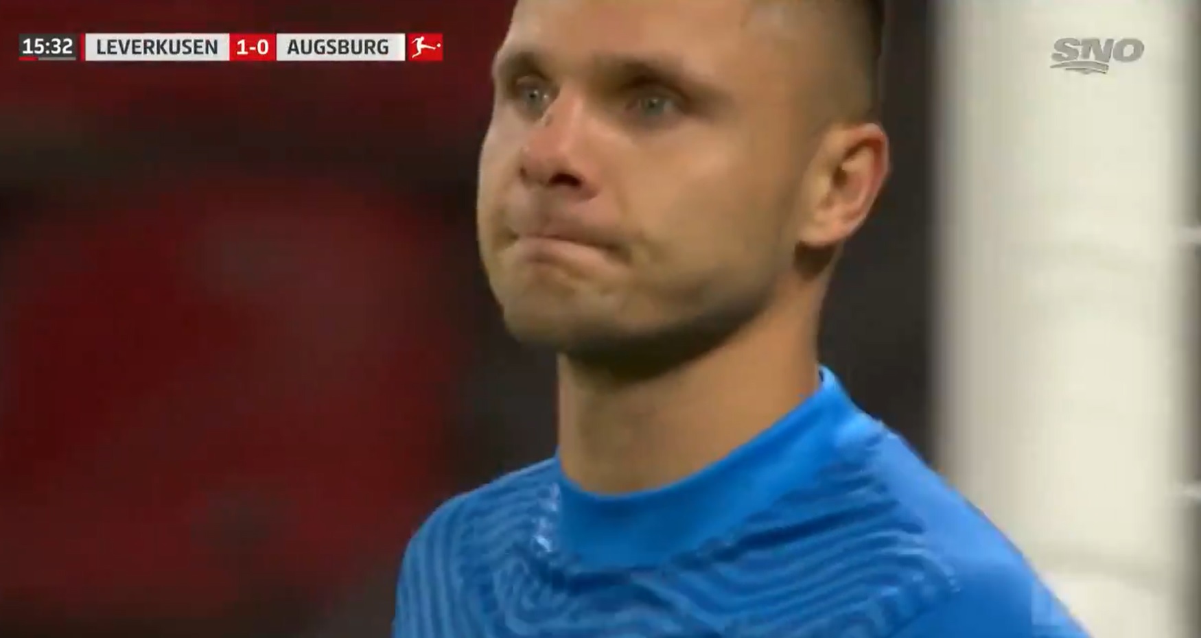 Rafał Gikiewicz robił co mógł, ale nie uchronił Augsburga przed porażką. Był o krok od obrony karnego [WIDEO]