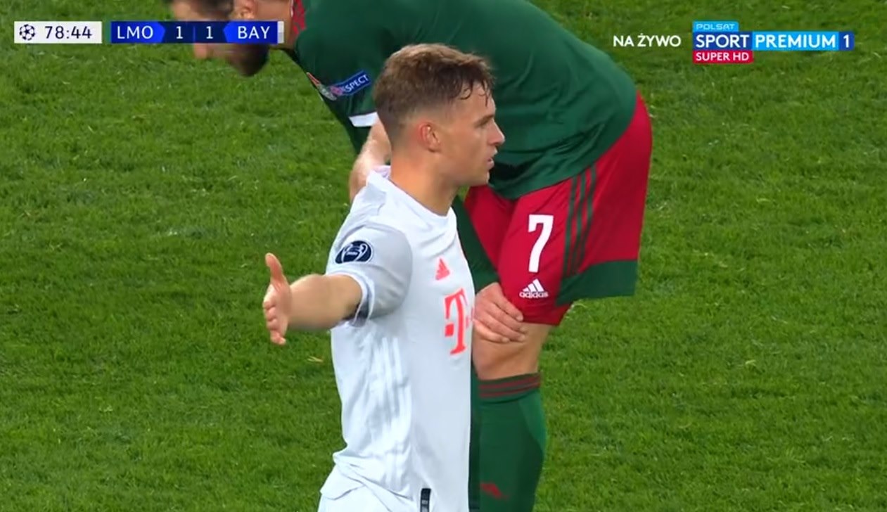 Bayern Monachium lepszy w "polskim meczu" Ligi Mistrzów. Joshua Kimmich uratował niemiecki zespół [WIDEO]