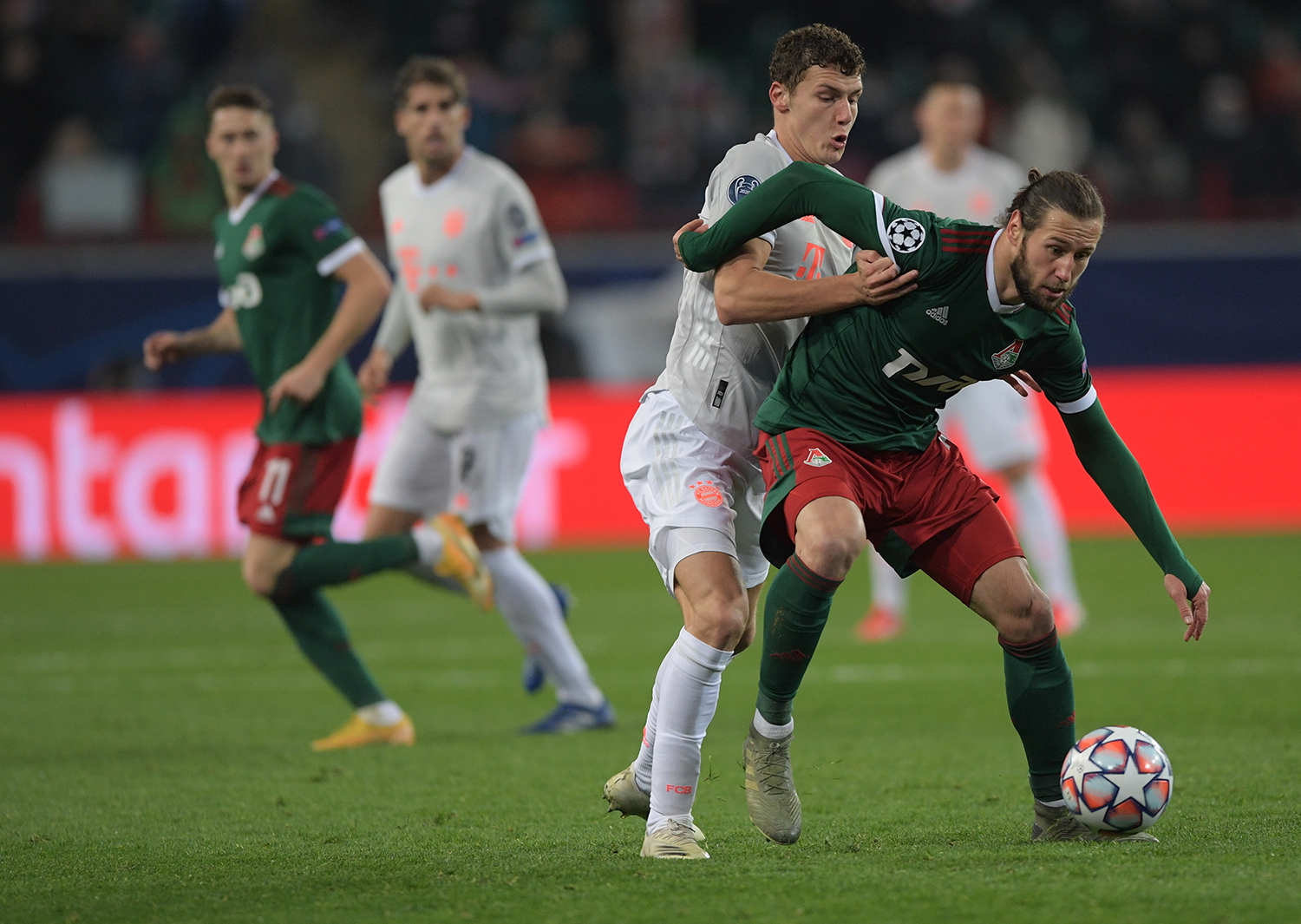 Kibic Lokomotiwu apeluje do Grzegorza Krychowiaka. "Proszę, obudź się!" Polak odpowiedział na jego pytanie