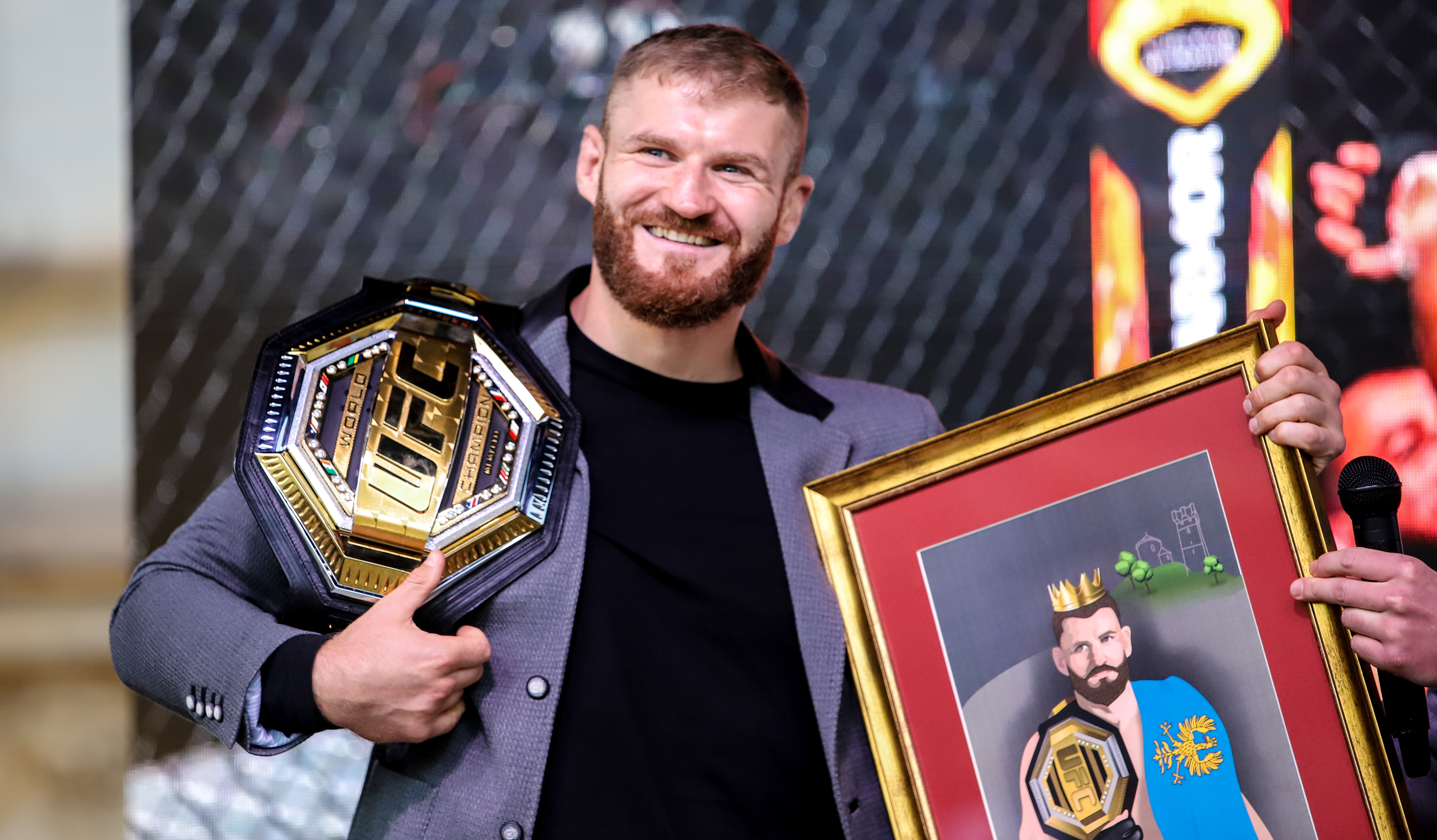 Ile zarabia Jan Błachowicz? Poznaj zarobki Polaka w UFC. Ile zarobił za ostatnią walkę o mistrzowski pas?