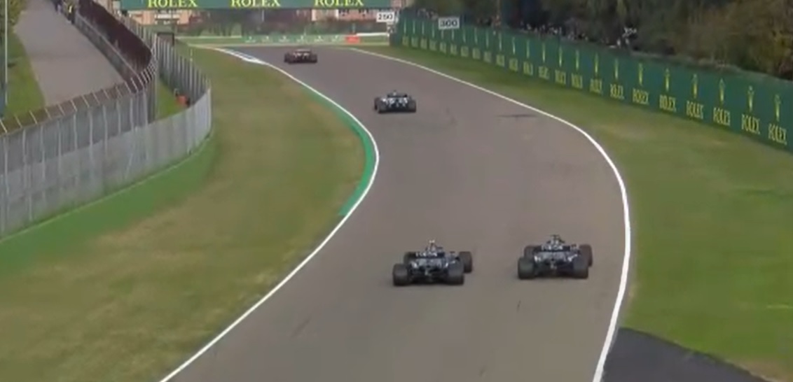 Lewis Hamilton najlepszy w Grand Prix Emilii-Romanii. Wielkie emocje w walce o podium
