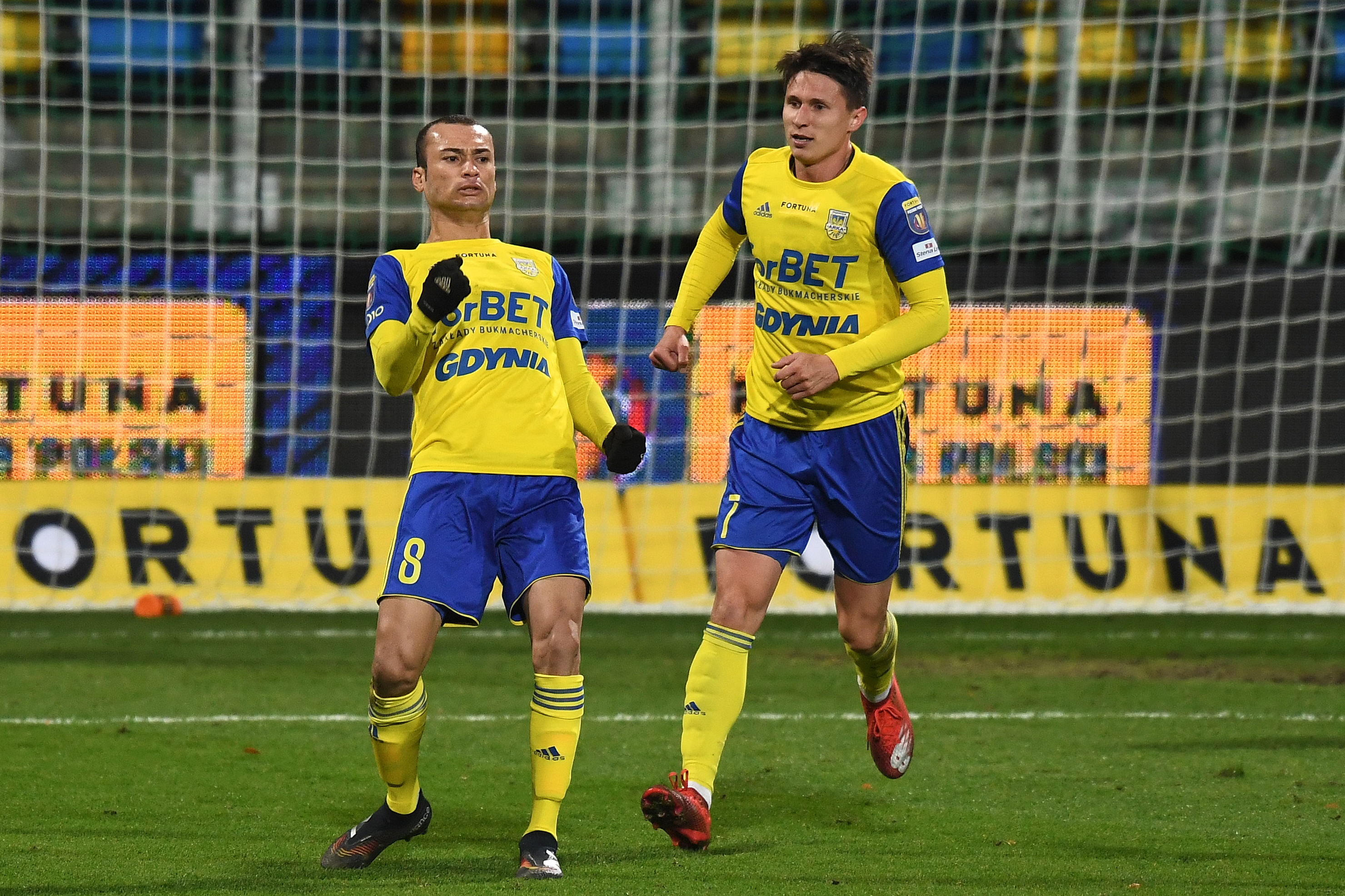 Arka Gdynia gra dalej w Pucharze Polski. Pewna wygrana z Koroną Kielce