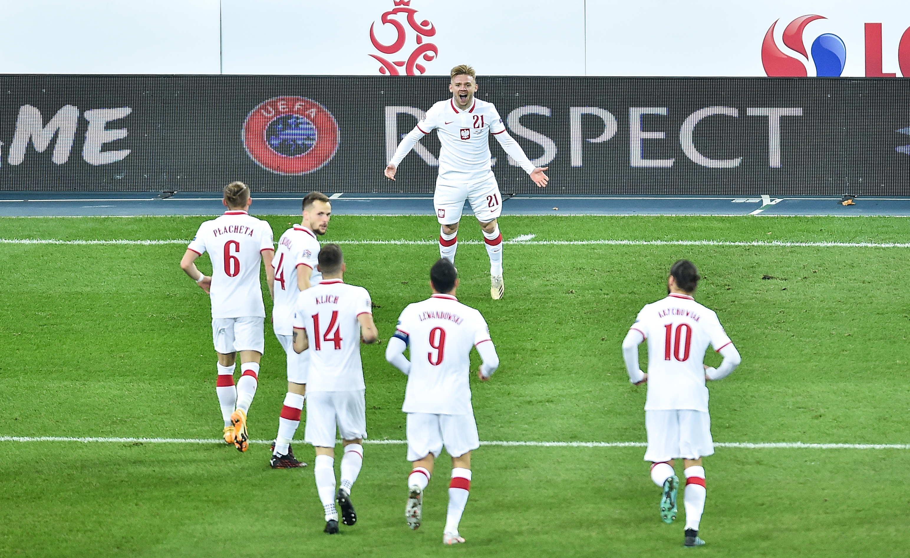 Polska grupa z podtekstami. Robert Lewandowski kontra Harry Kane. Cel? Baraże to obowiązek