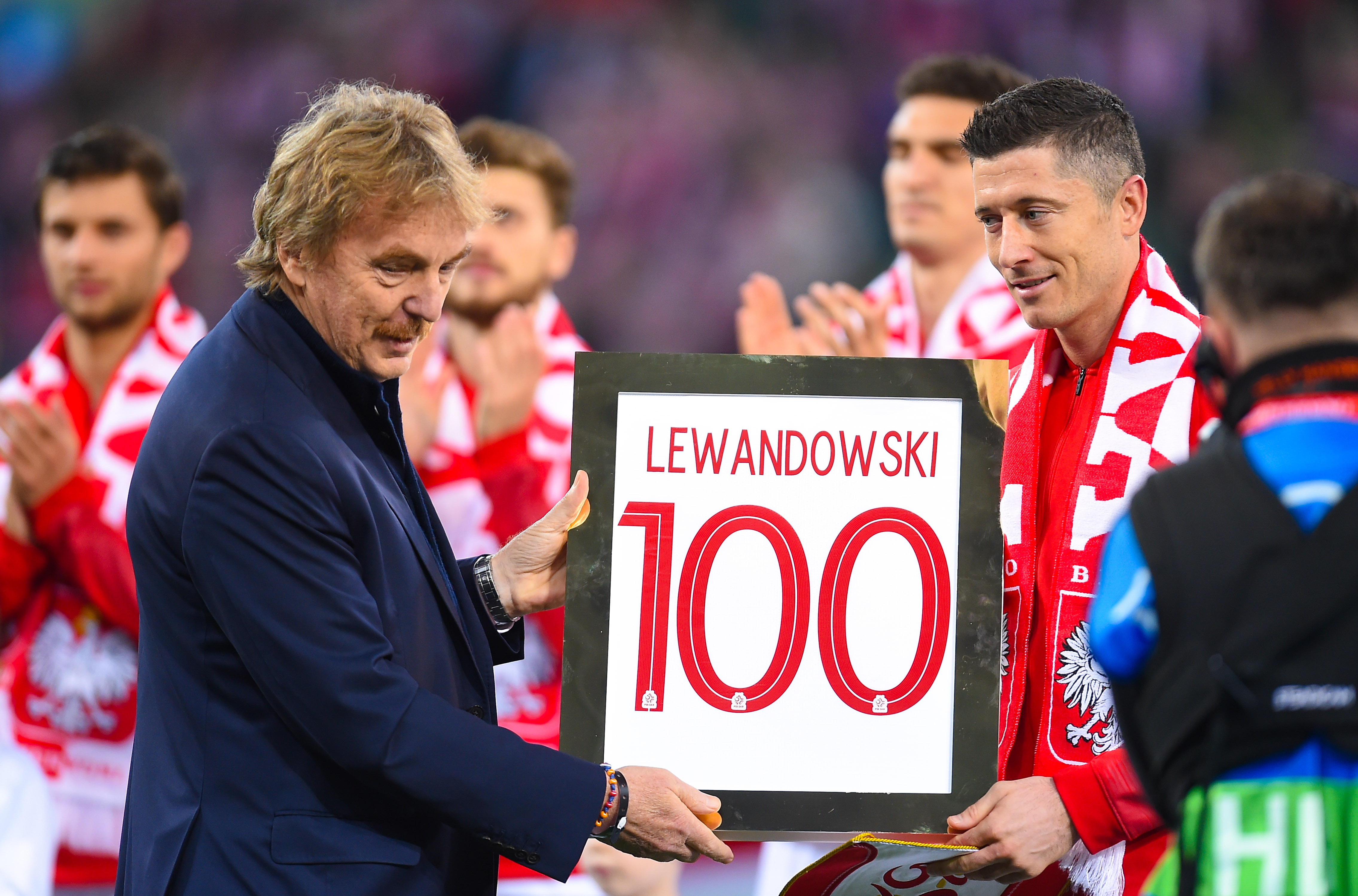 "Forbes" zrobił ranking najbardziej wpływowych osób w polskim sporcie. Lewandowski zwycięzcą, Brzęczek poza 50