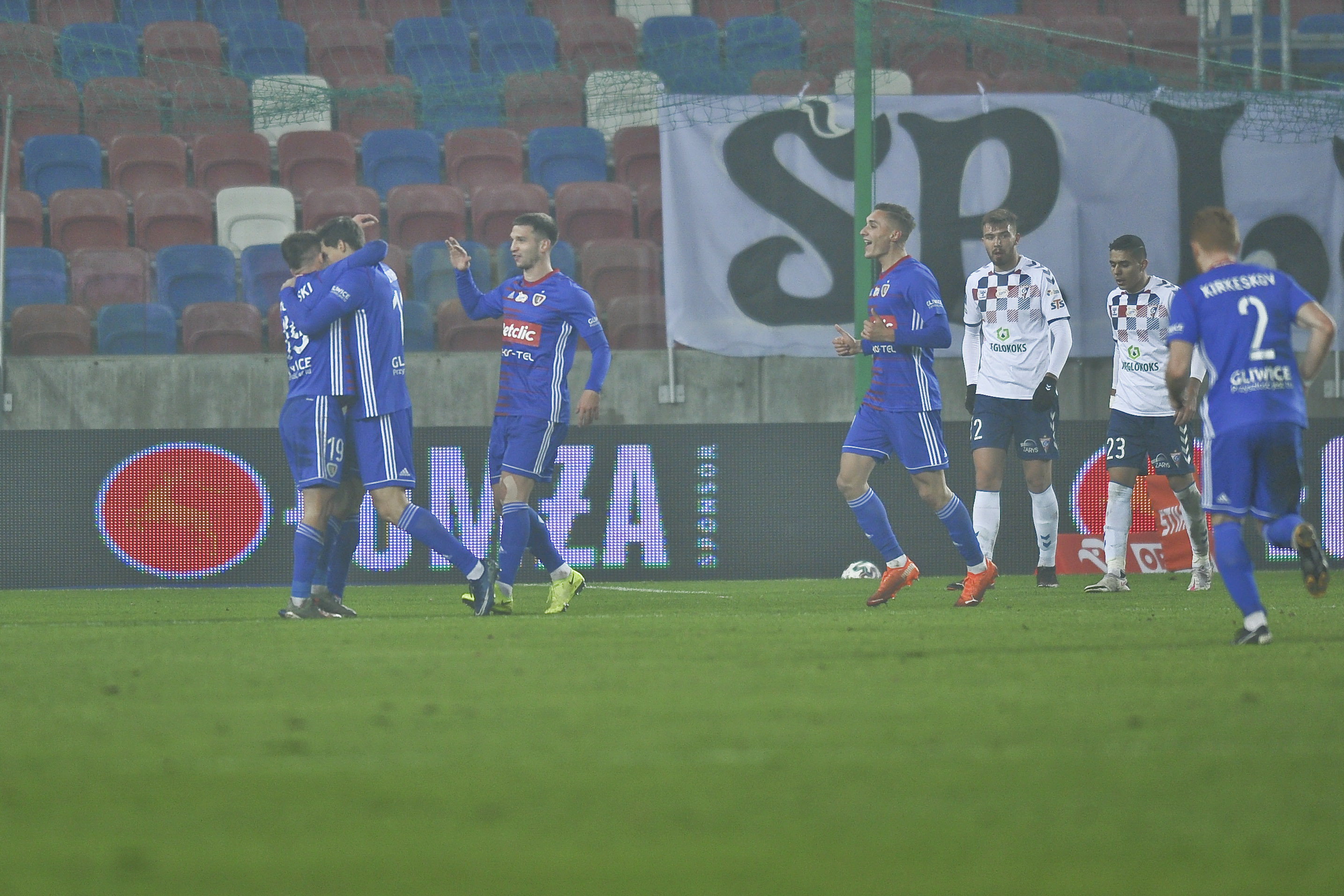 Piast Gliwice wreszcie się przełamał! Wygrał pierwszy mecz w Ekstraklasie, pokonując w derbach Górnika