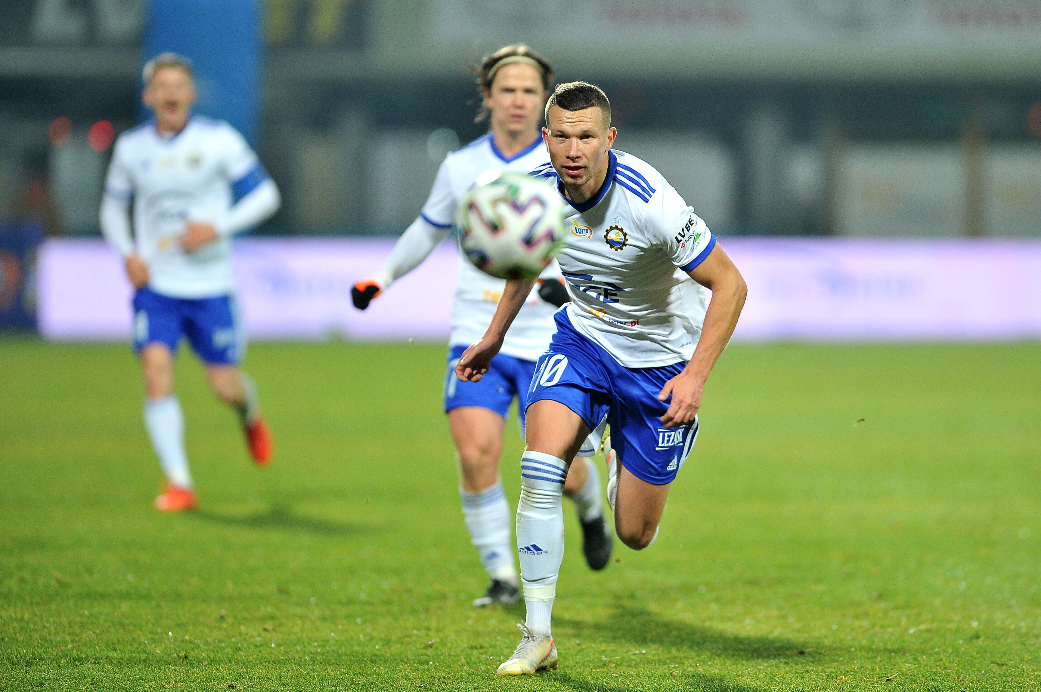 Stal Mielec - Warta Poznań gdzie oglądać? Stream na żywo i transmisja online z PKO BP Ekstraklasy [TV]