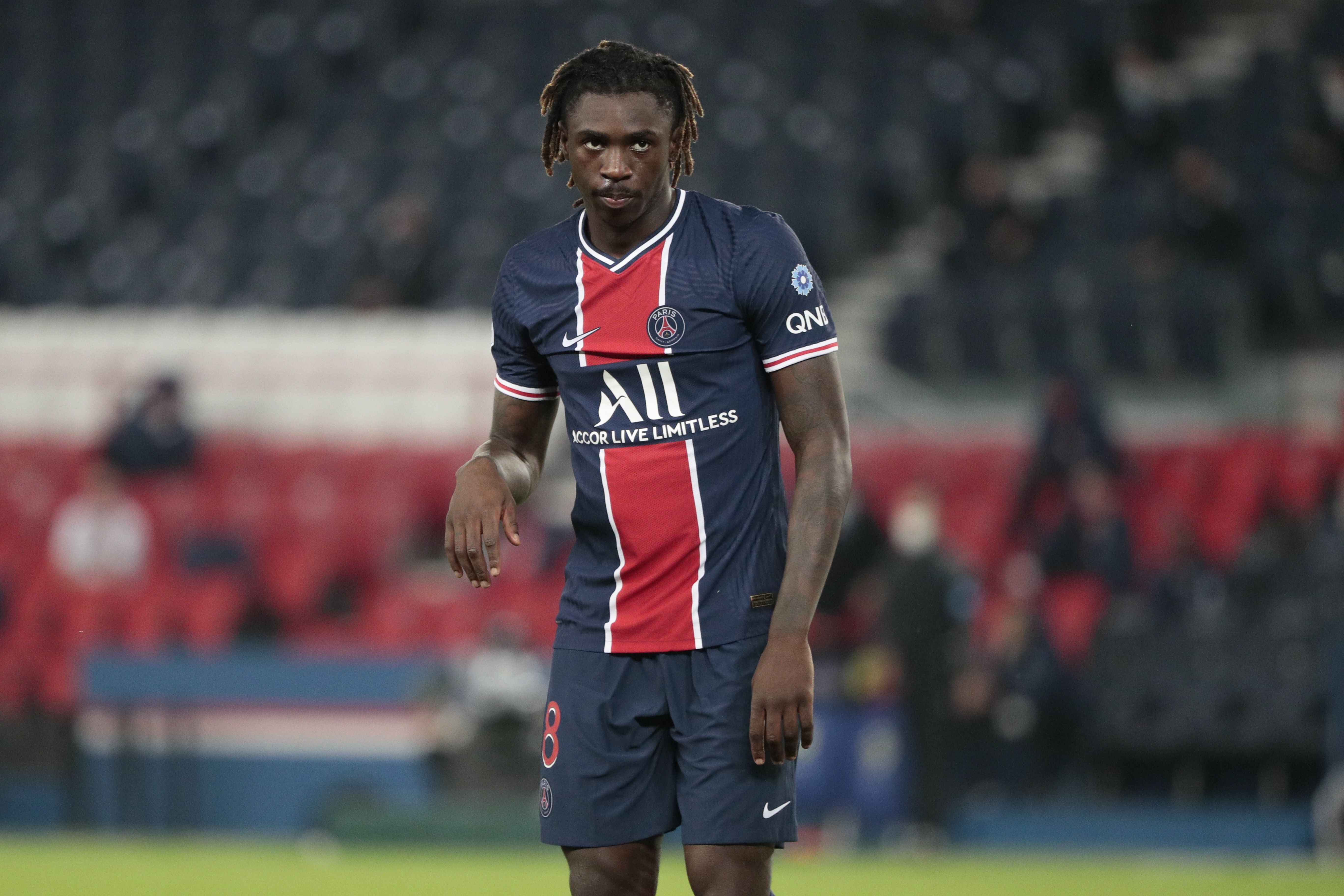 Rok temu upokorzono go na Old Trafford, dziś wraca do wielkiego grania u boku Neymara. PSG trafiło w "10"