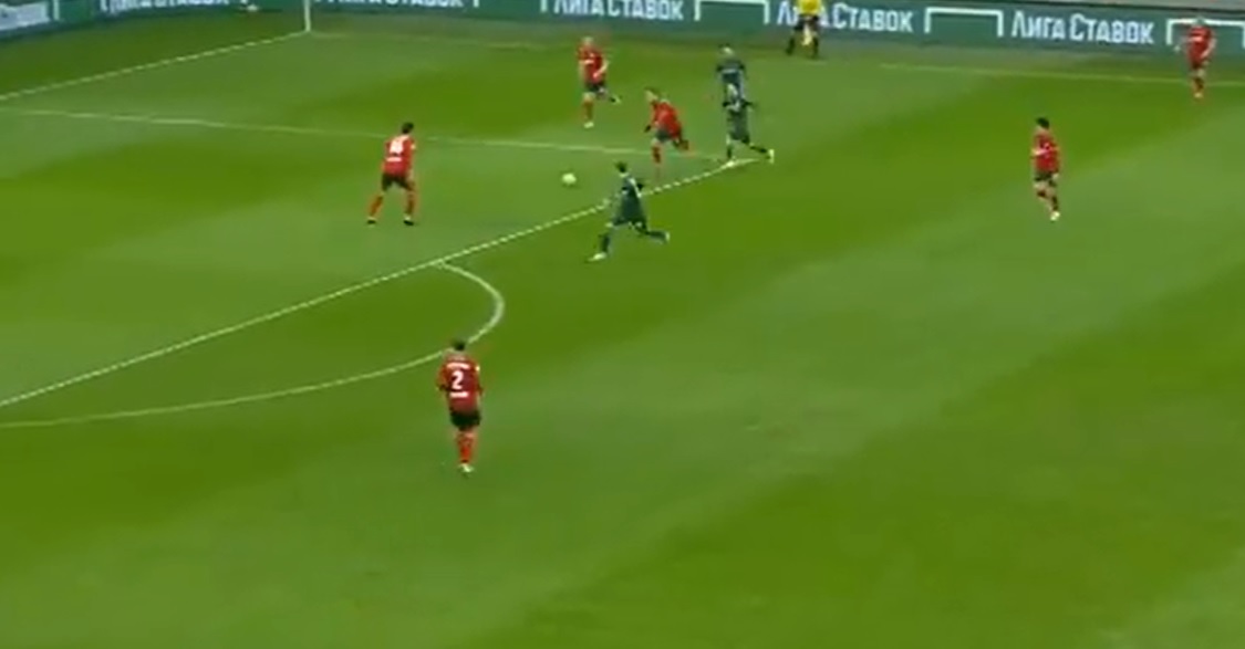 Koszmarny błąd Grzegorza Krychowiaka! Zanotował "asystę" przy trafieniu rywala [WIDEO]