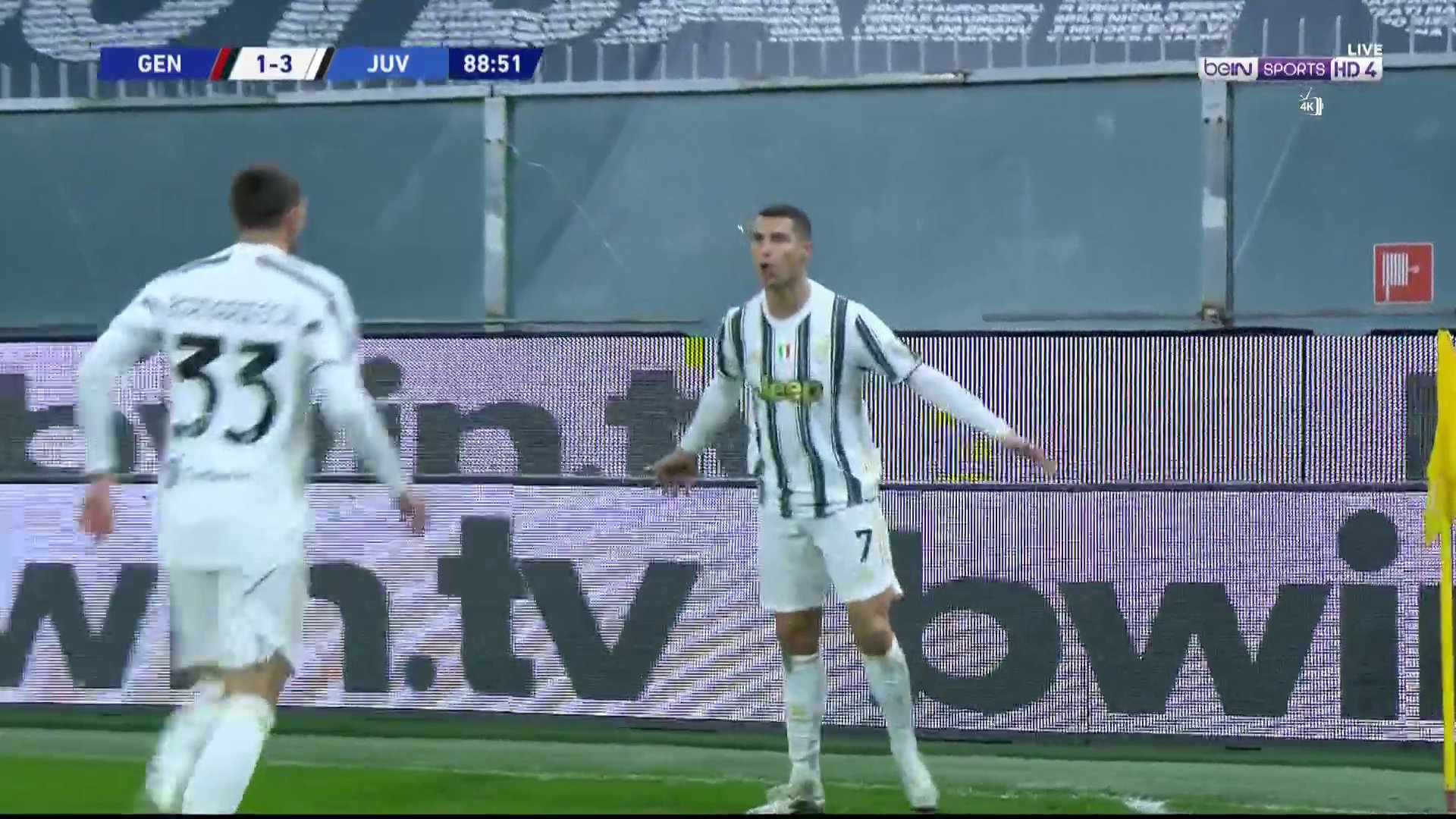 Cristiano Ronaldo ustrzelił dublet i uczcił jubileusz. Juventus pokonał na wyjeździe Genoę [WIDEO]