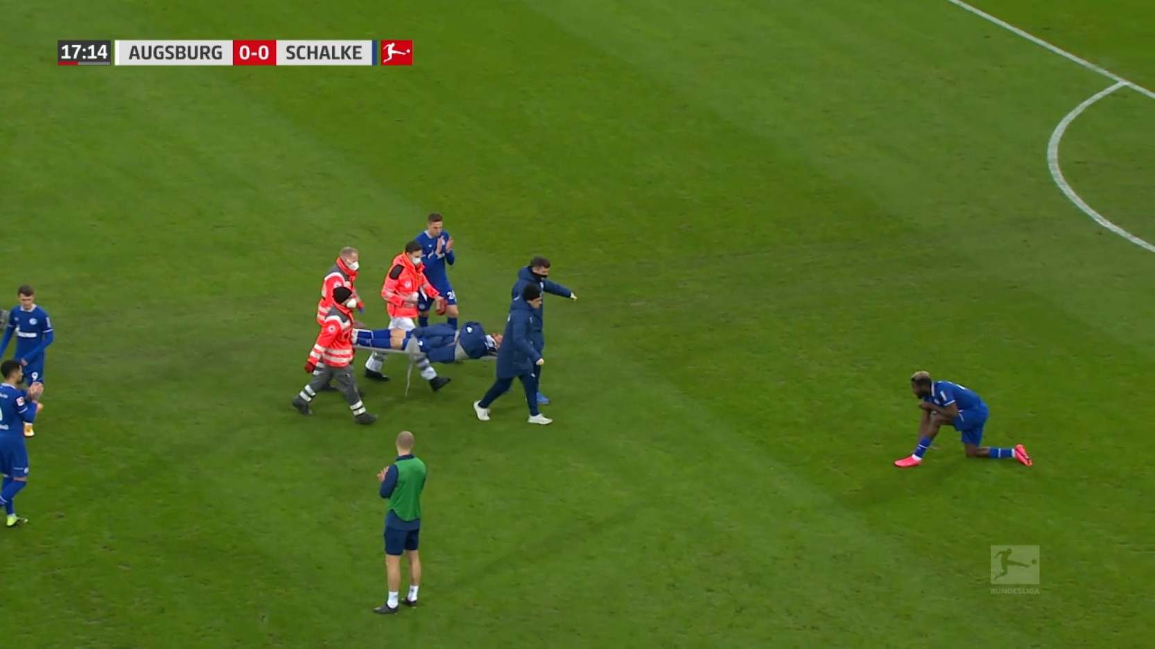 Kontuzja jak z najgorszego koszmaru. Chwile grozy w meczu Bundesligi [WIDEO]
