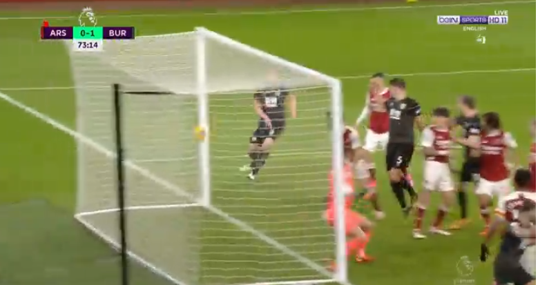 Koszmarny wieczór Arsenalu. Sabotaż Xhaki, swojak “Auby”, pozycja Artety wisi na włosku [WIDEO]