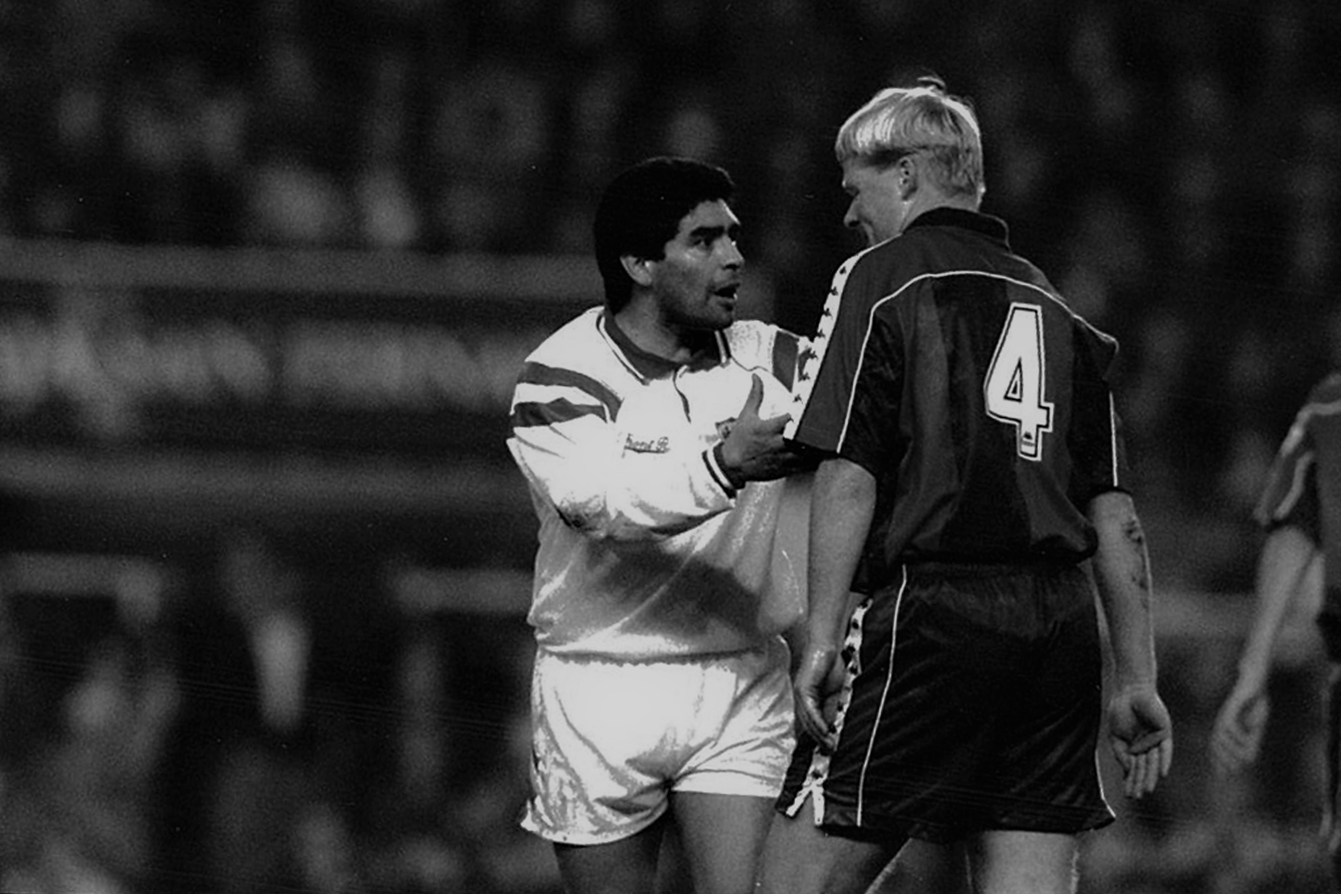 To dlatego Diego Maradona znienawidził Hiszpanię. Andaluzyjska pułapka - własne demony, wyzwiska i nałogi