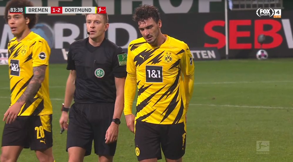 Borussia Dortmund wygrała z Werderem Brema! Nowy trener, stare problemy [WIDEO]