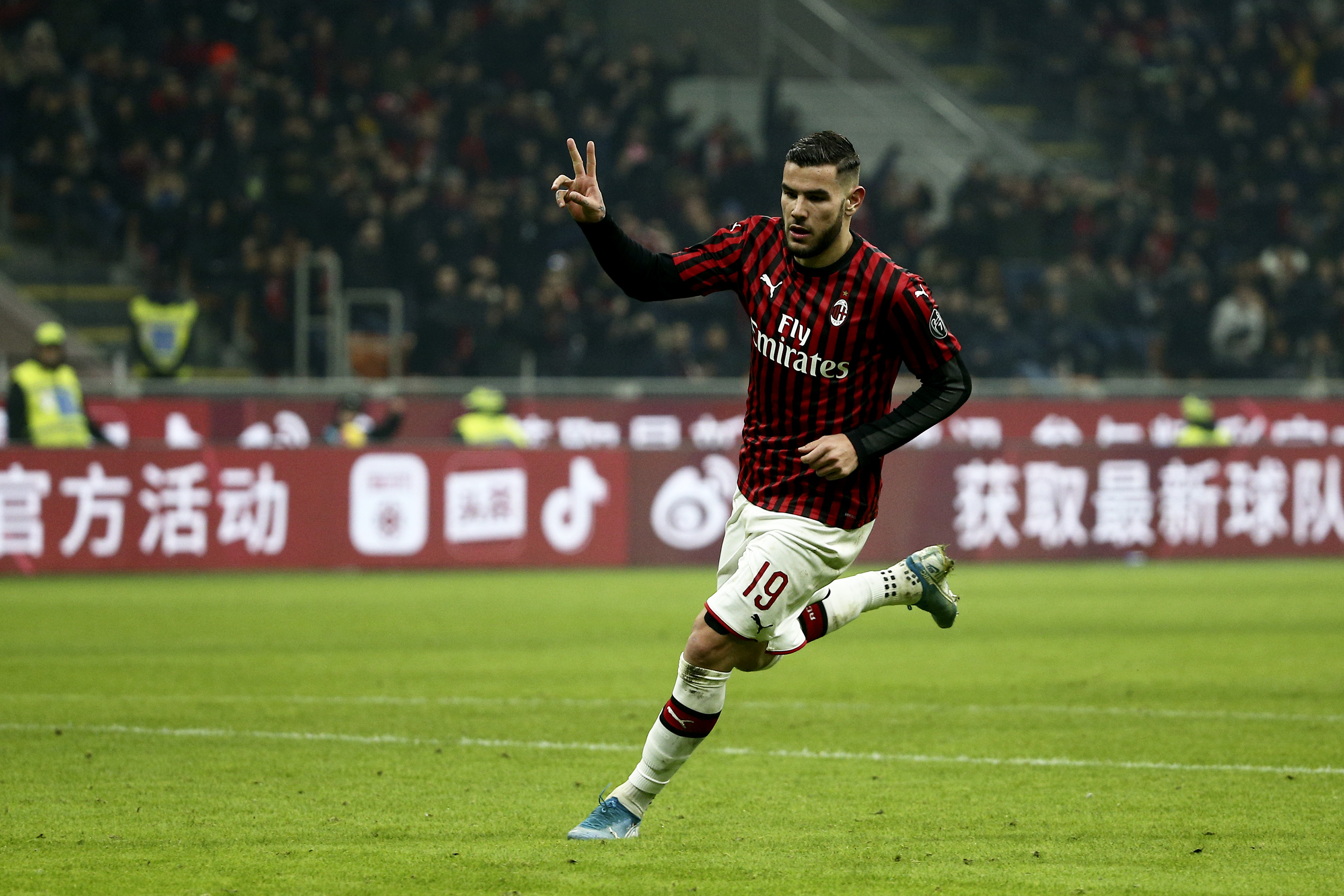 Wywołał skandal w Madrycie, ale w Realu zupełnie się nie sprawdził. Teraz odrodzony prowadzi Milan po scudetto