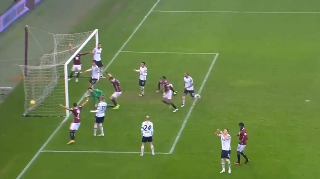 Fatalna interwencja zmiennika Łukasza Skorupskiego. Koszmarny błąd w meczu Serie A [WIDEO]