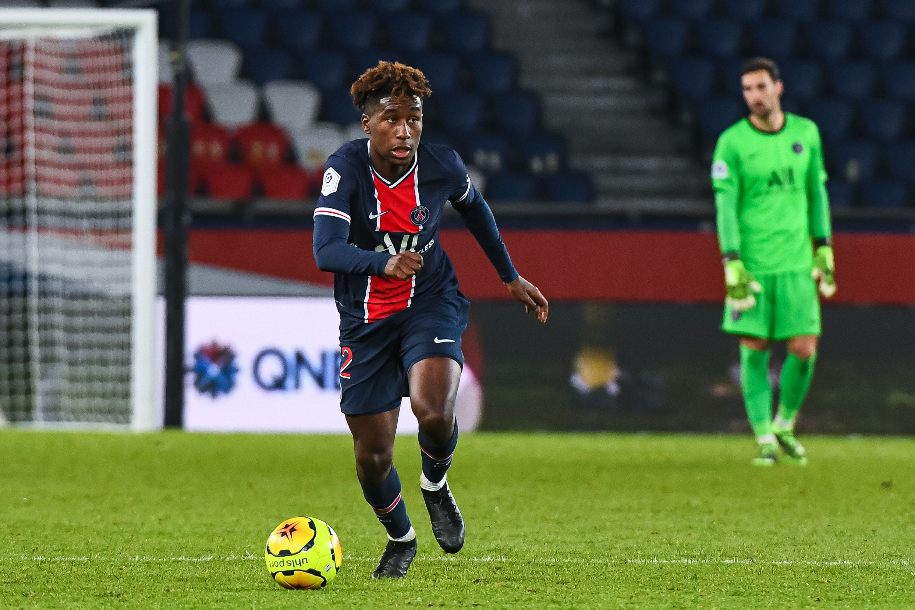 Zabójcze 10 minut PSG. Paryżanie depczą po piętach Lyonowi [WIDEO]